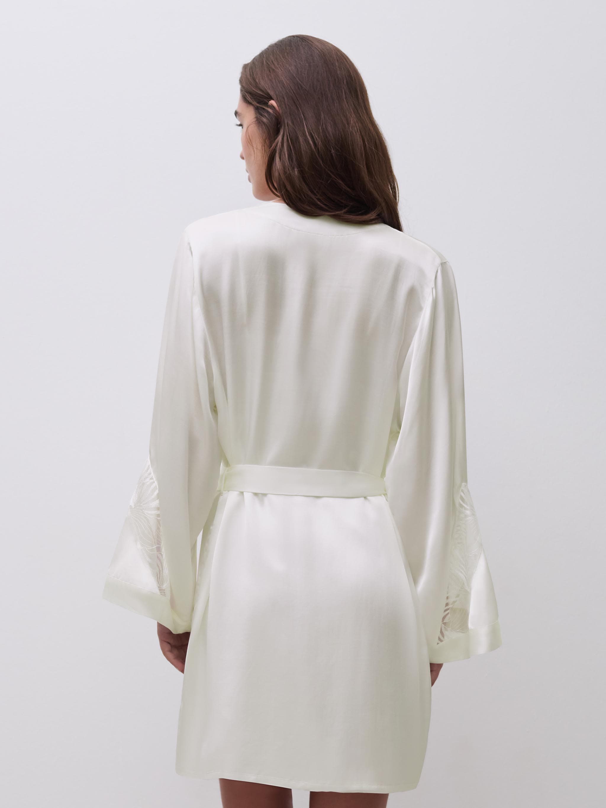 Kimono - Milk
