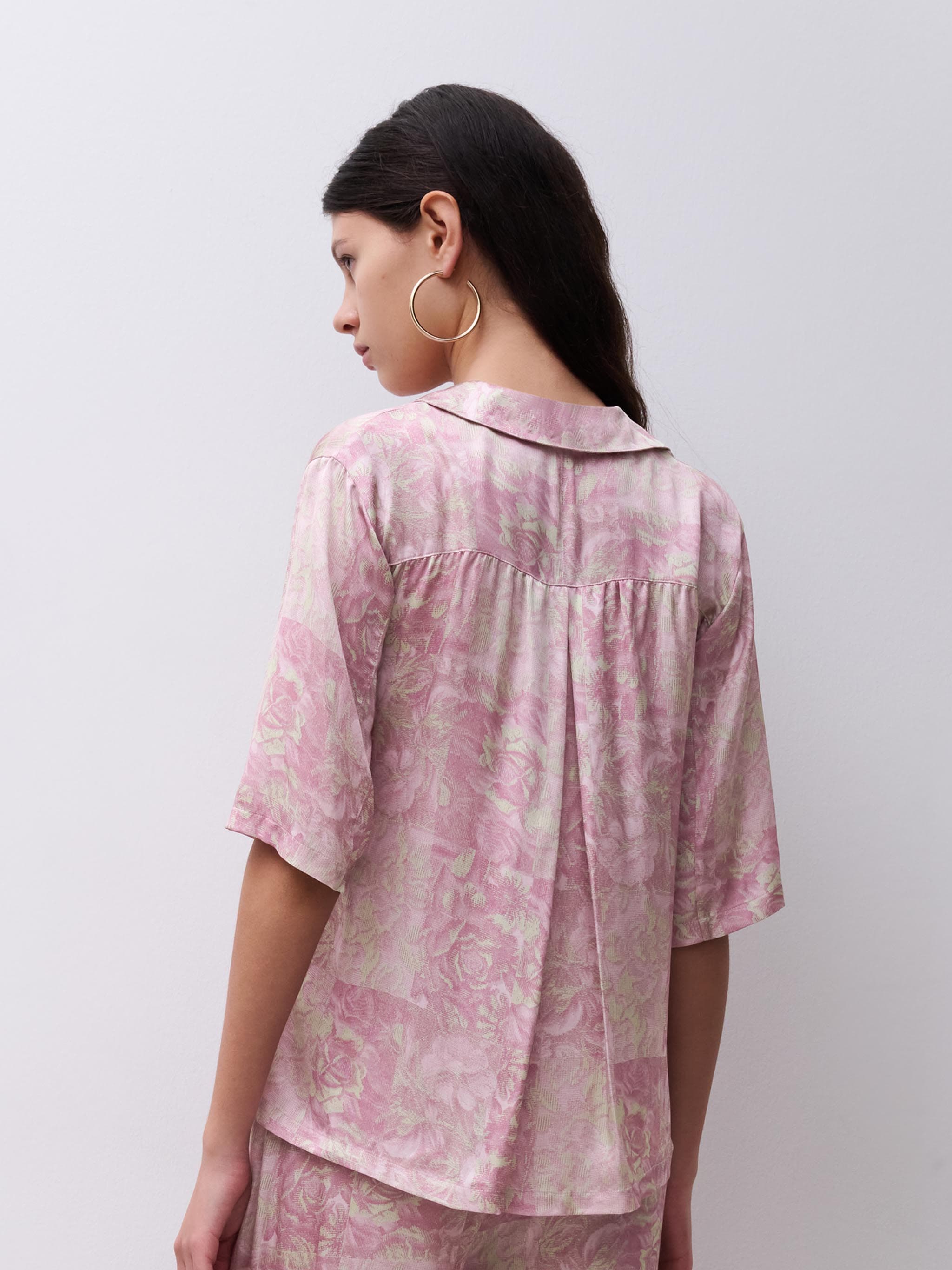 T-Shirt - Tapestry Print