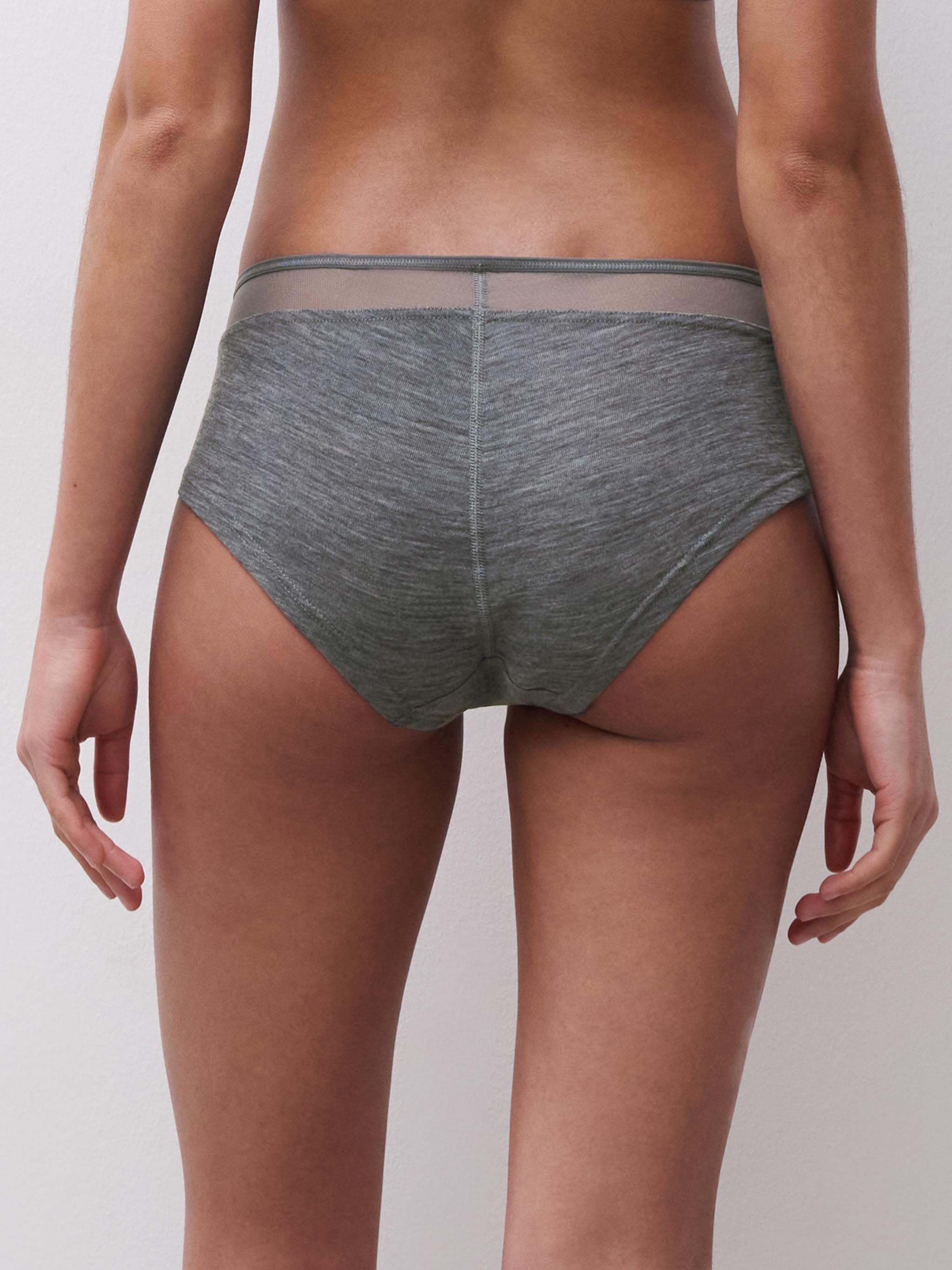 Shorty - Heather Grau