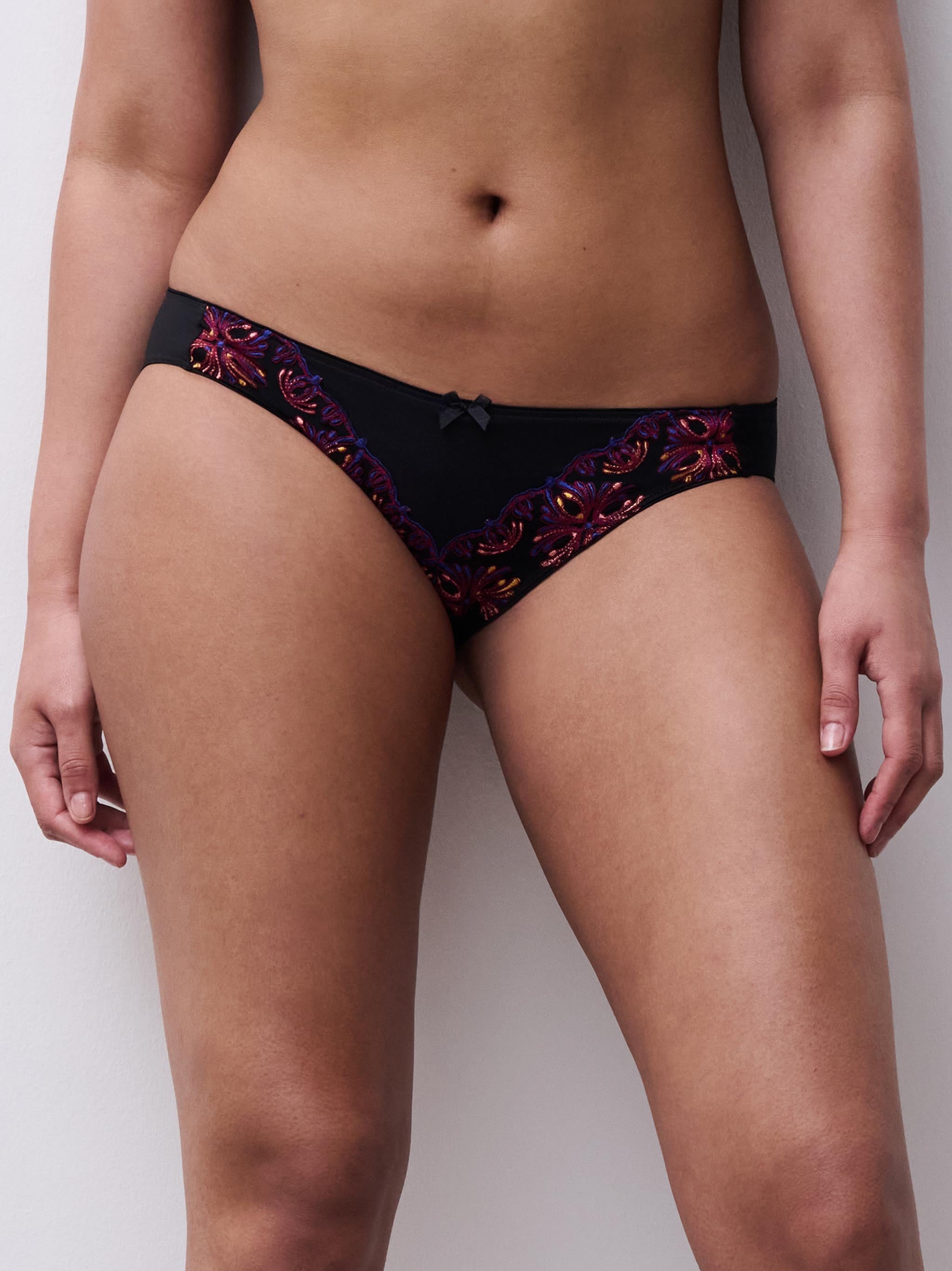 Slip - Schwarze Juwelen