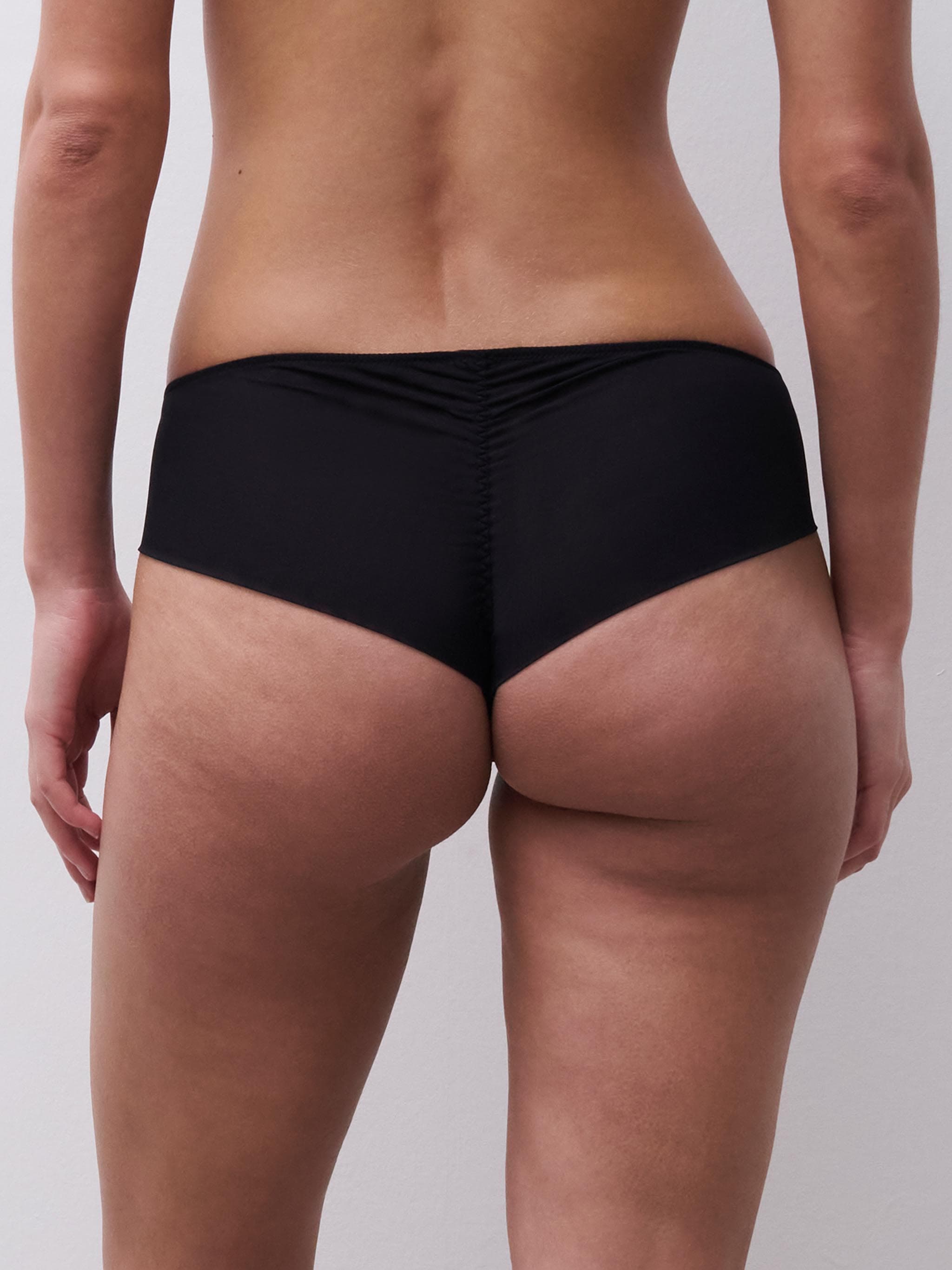 Shorty dégagé