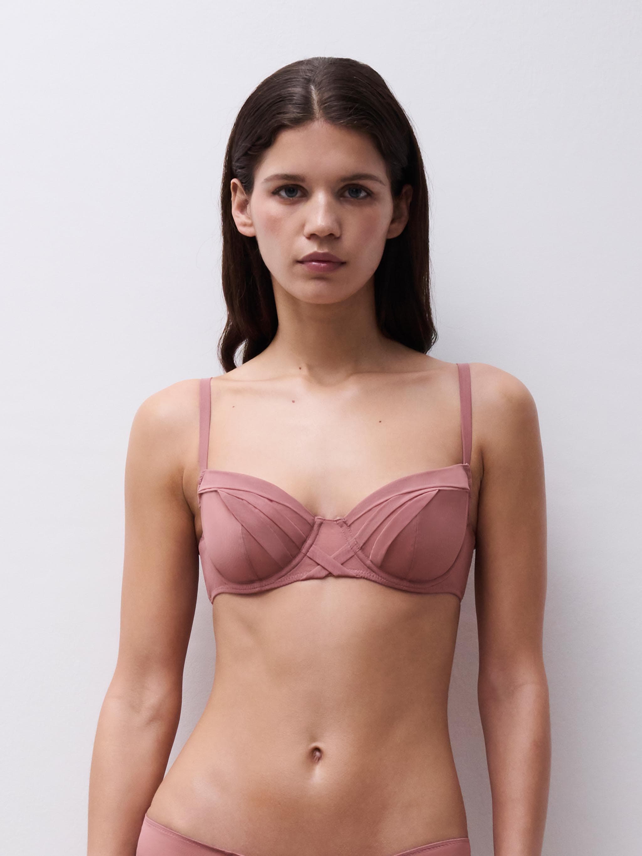 Soutien-gorge corbeille