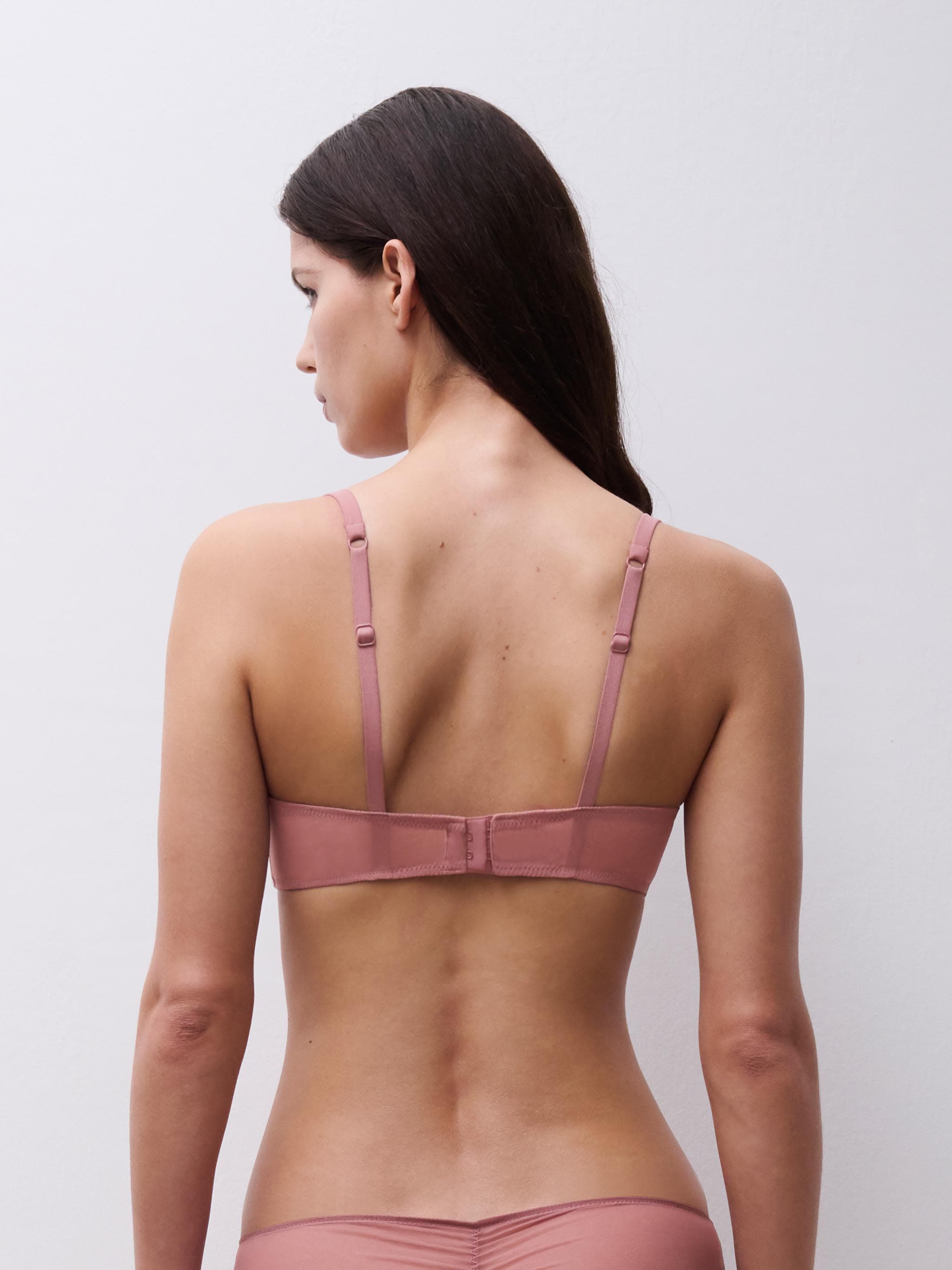 Soutien-gorge corbeille