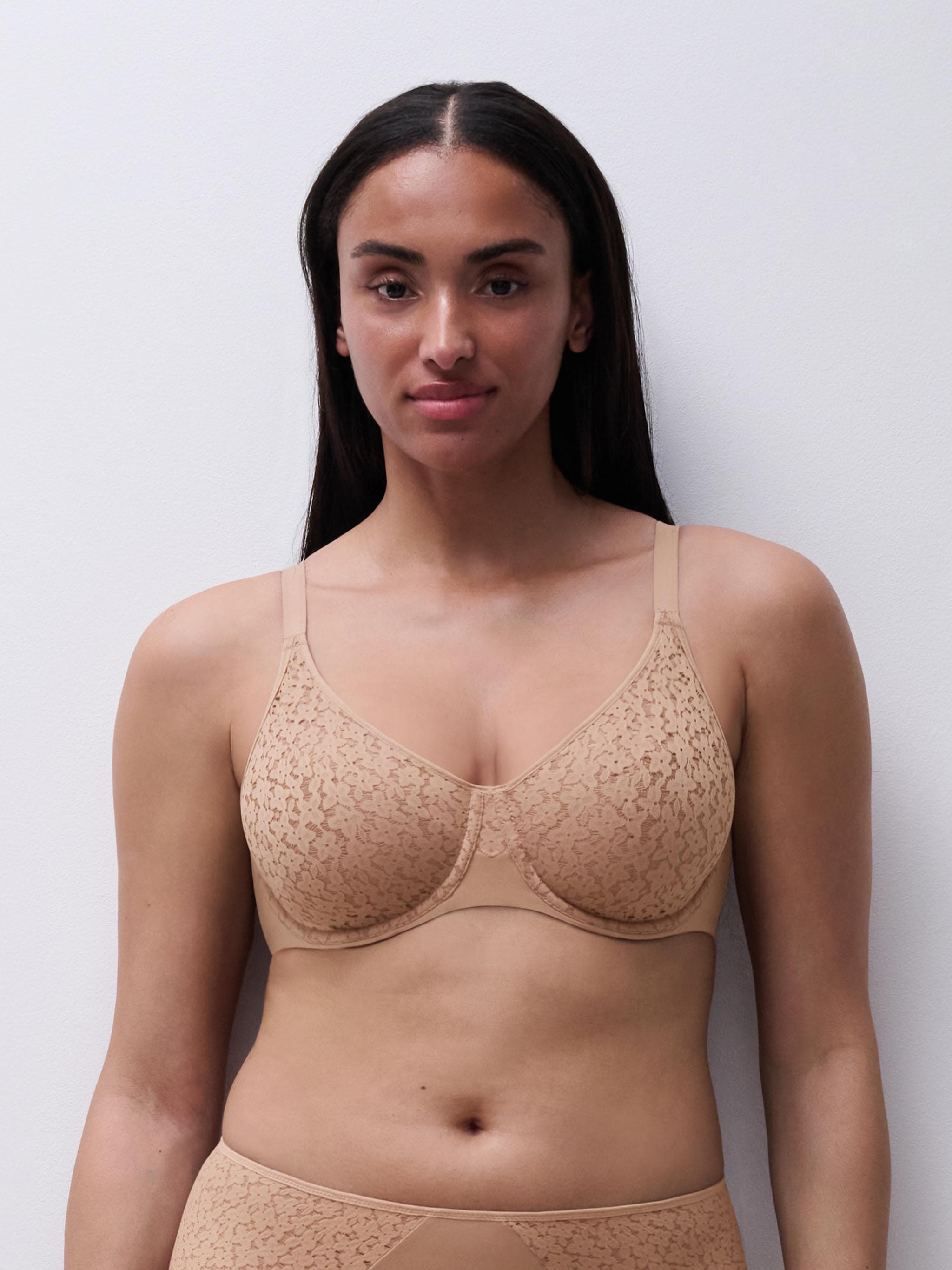 Soutien-gorge moulé emboîtant