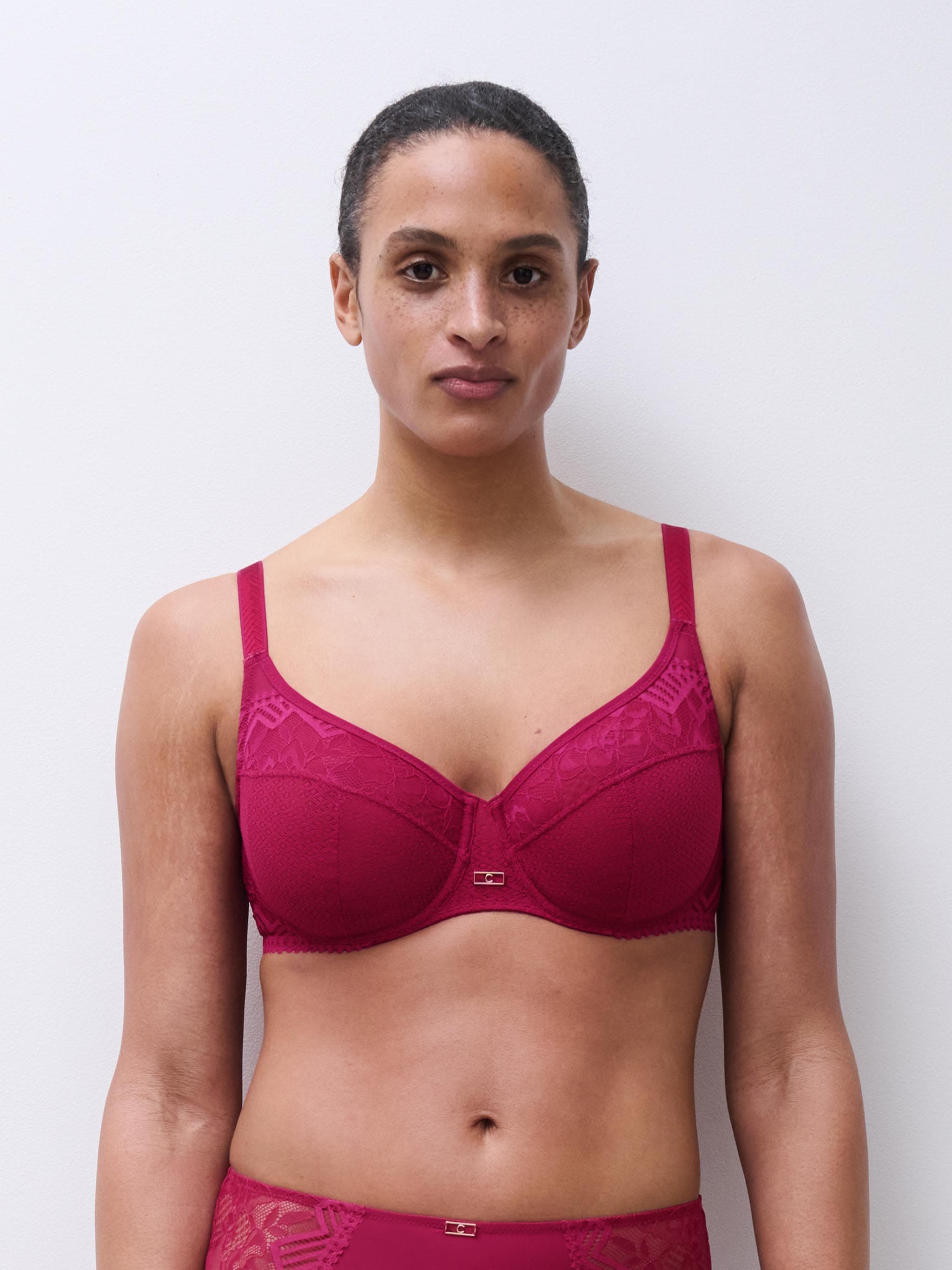 Soutien-gorge emboîtant