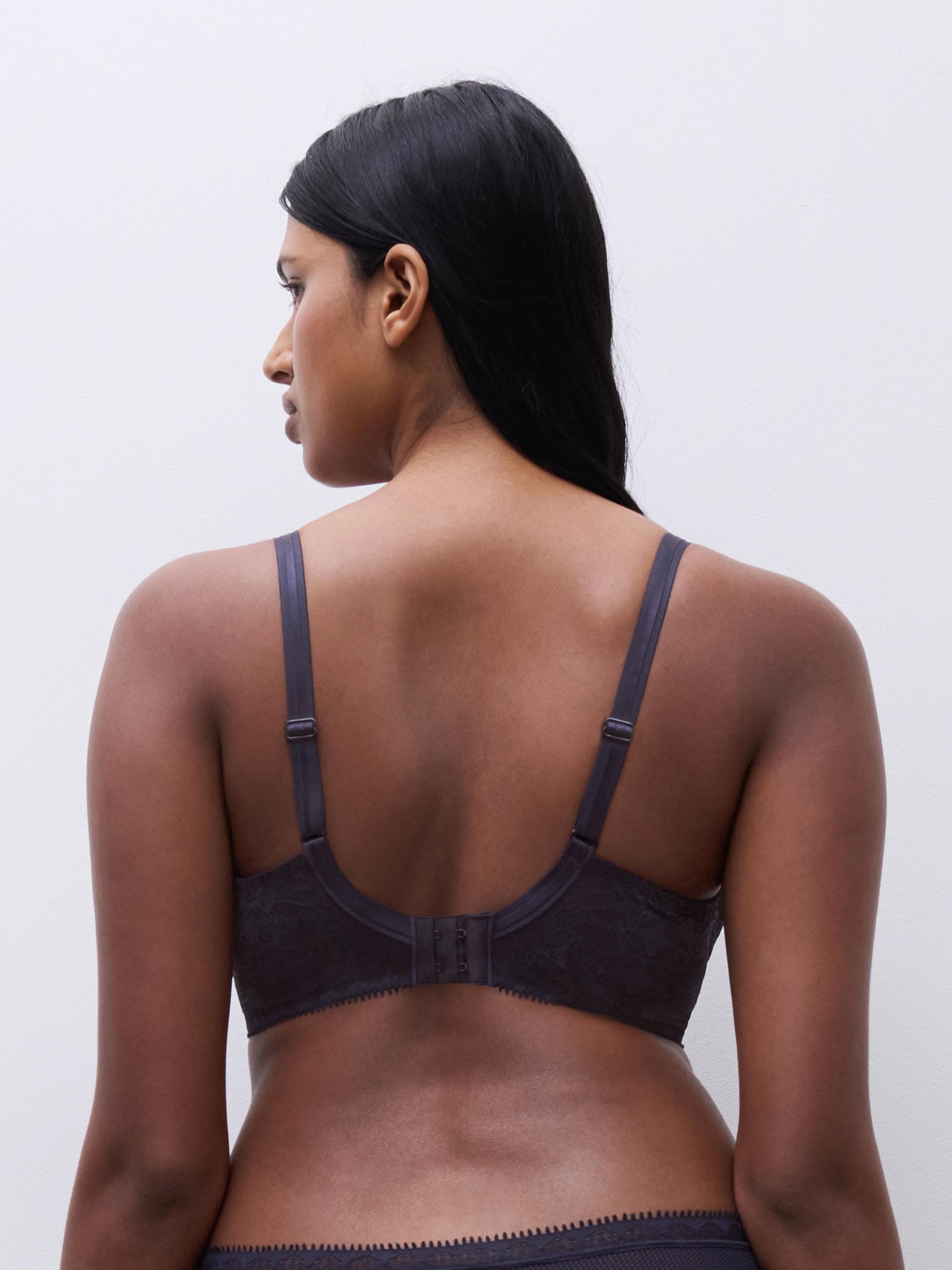 Soutien-gorge emboîtant