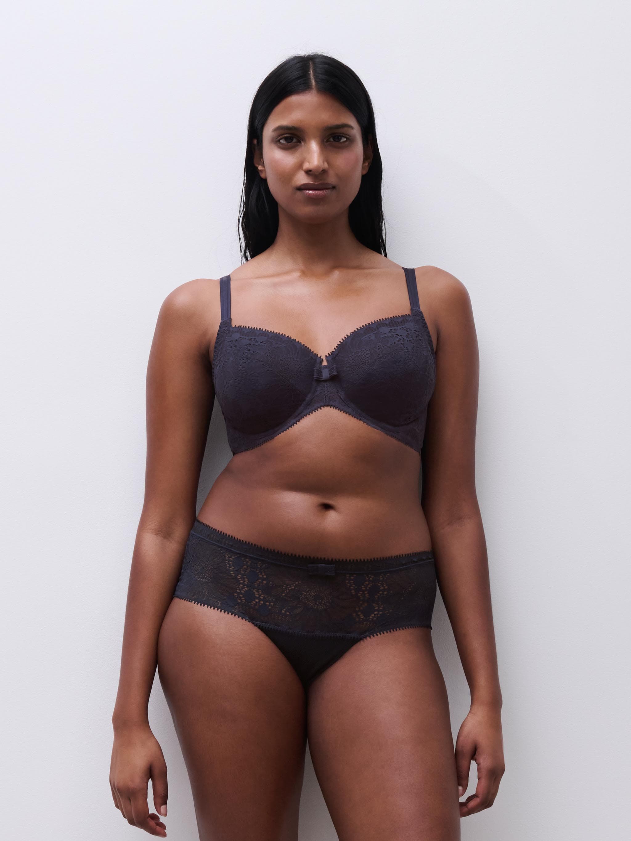 Soutien-gorge emboîtant