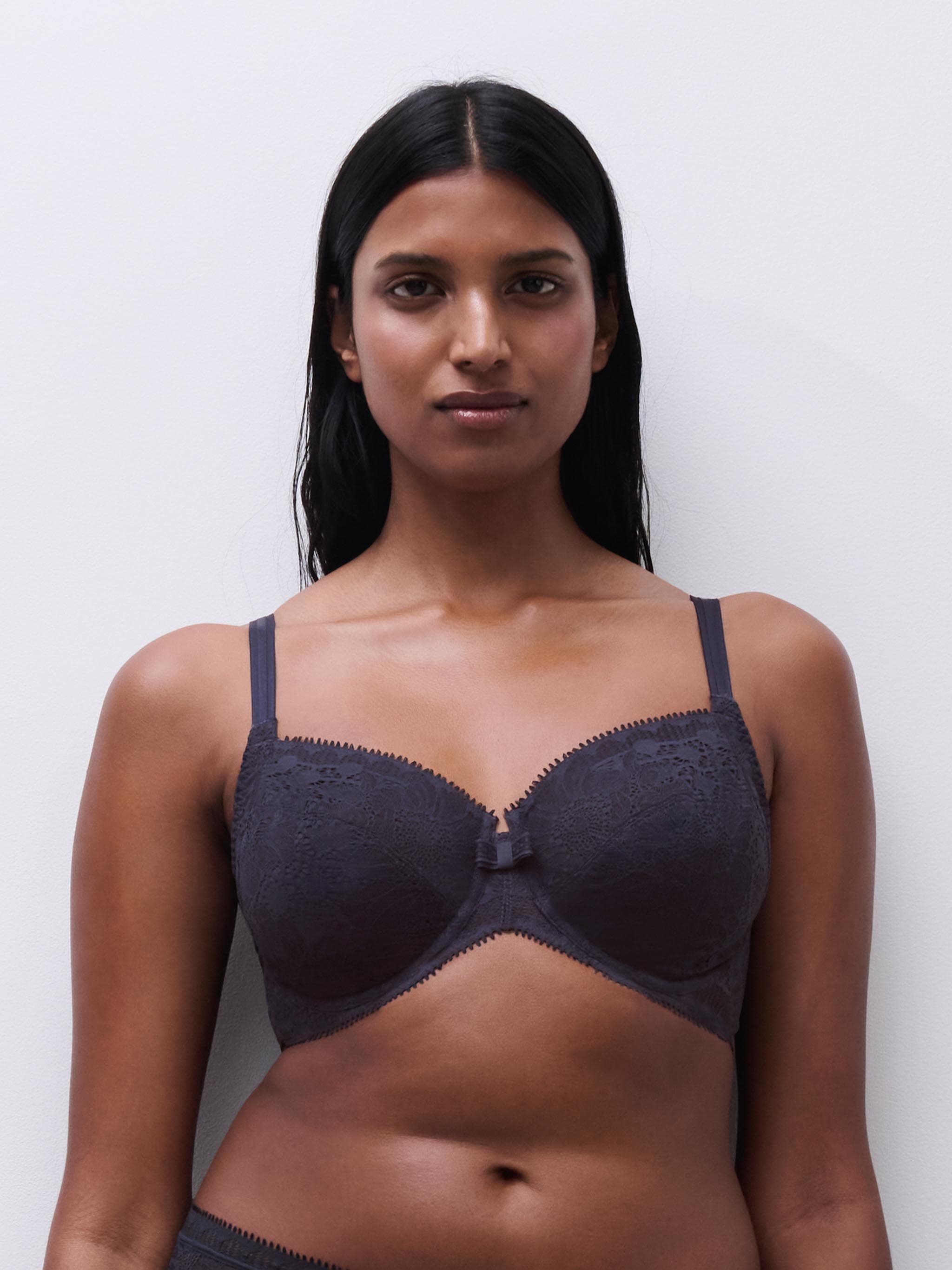 Soutien-gorge emboîtant