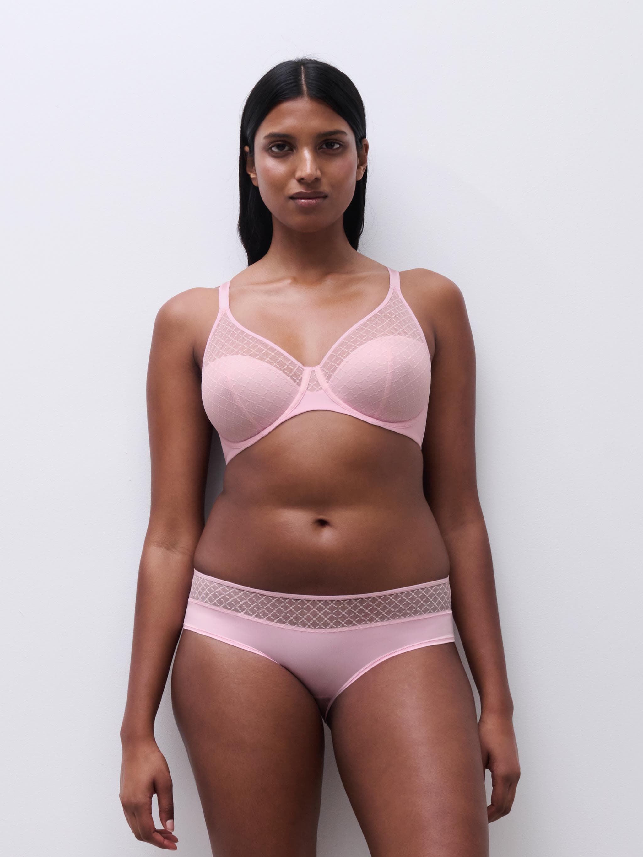 Soutien-gorge moulé emboîtant