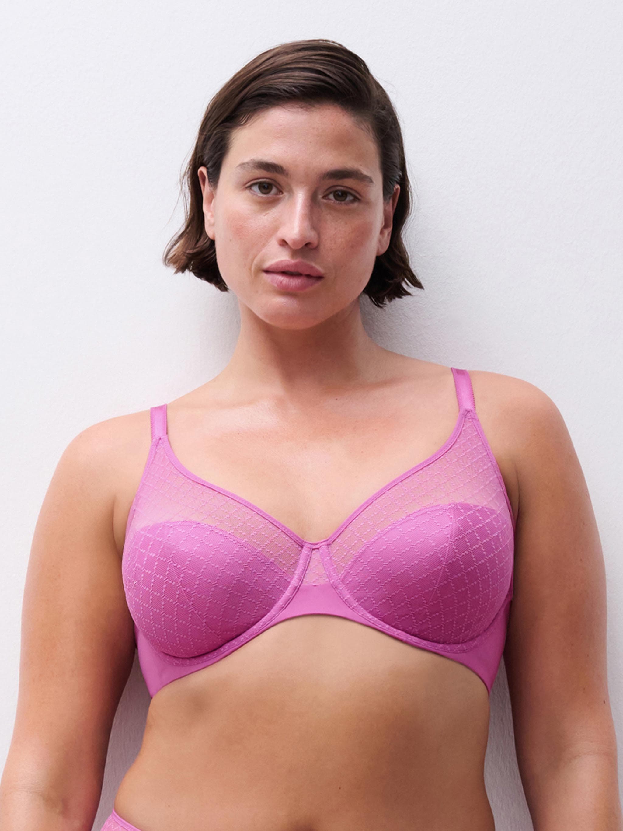 Soutien-gorge moulé emboîtant