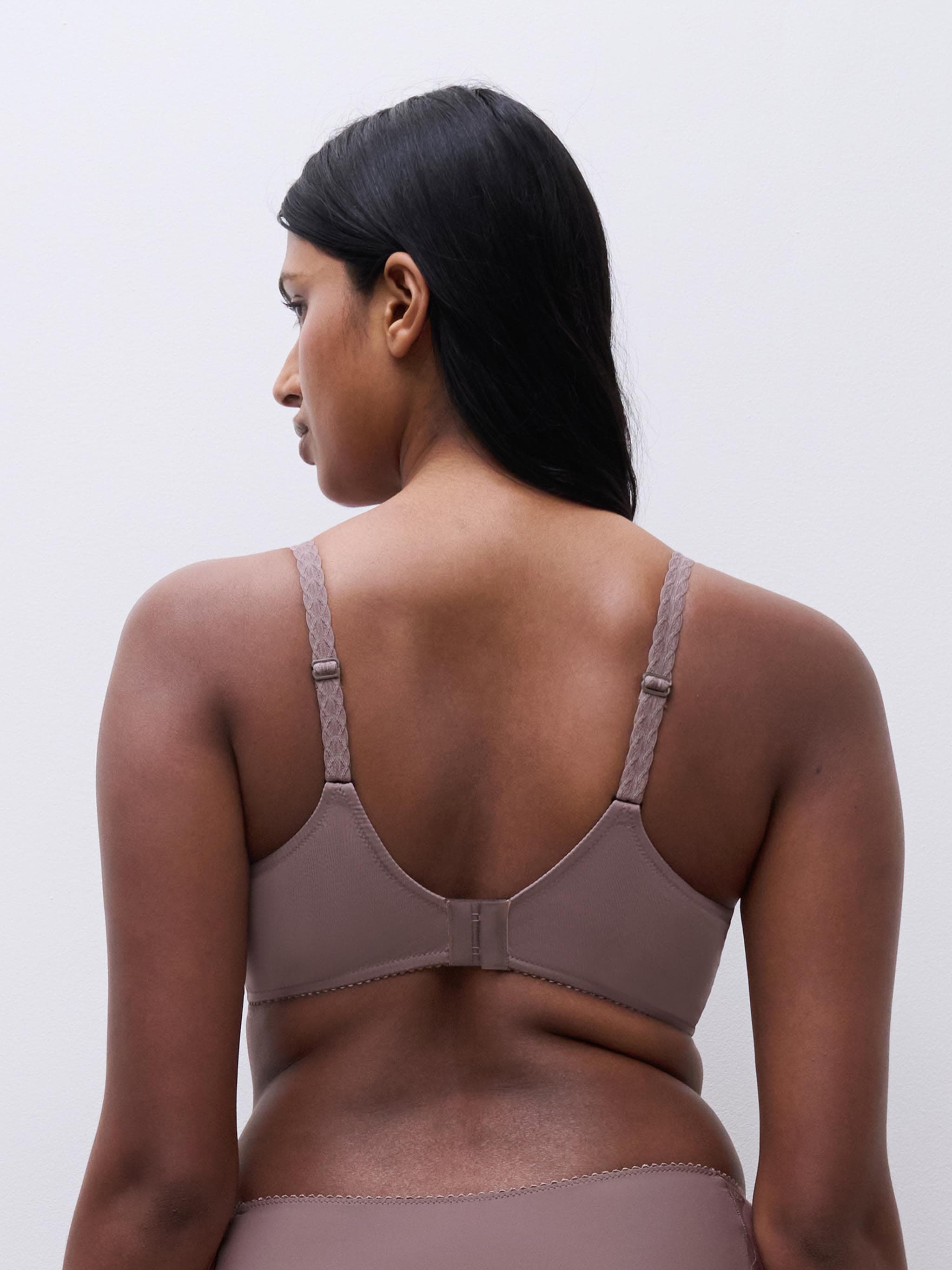 Soutien-gorge emboîtant
