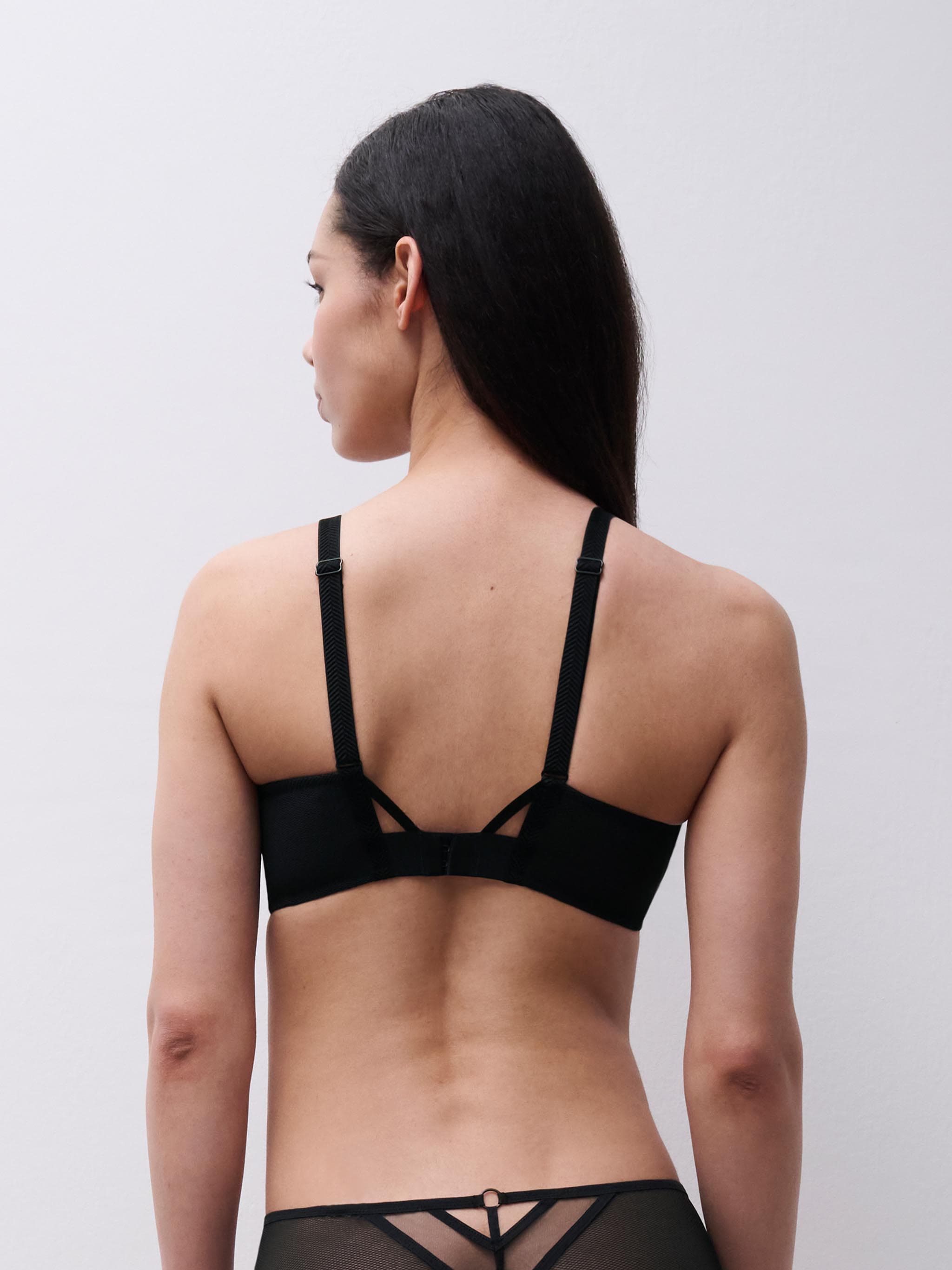 Soutien-gorge emboîtant