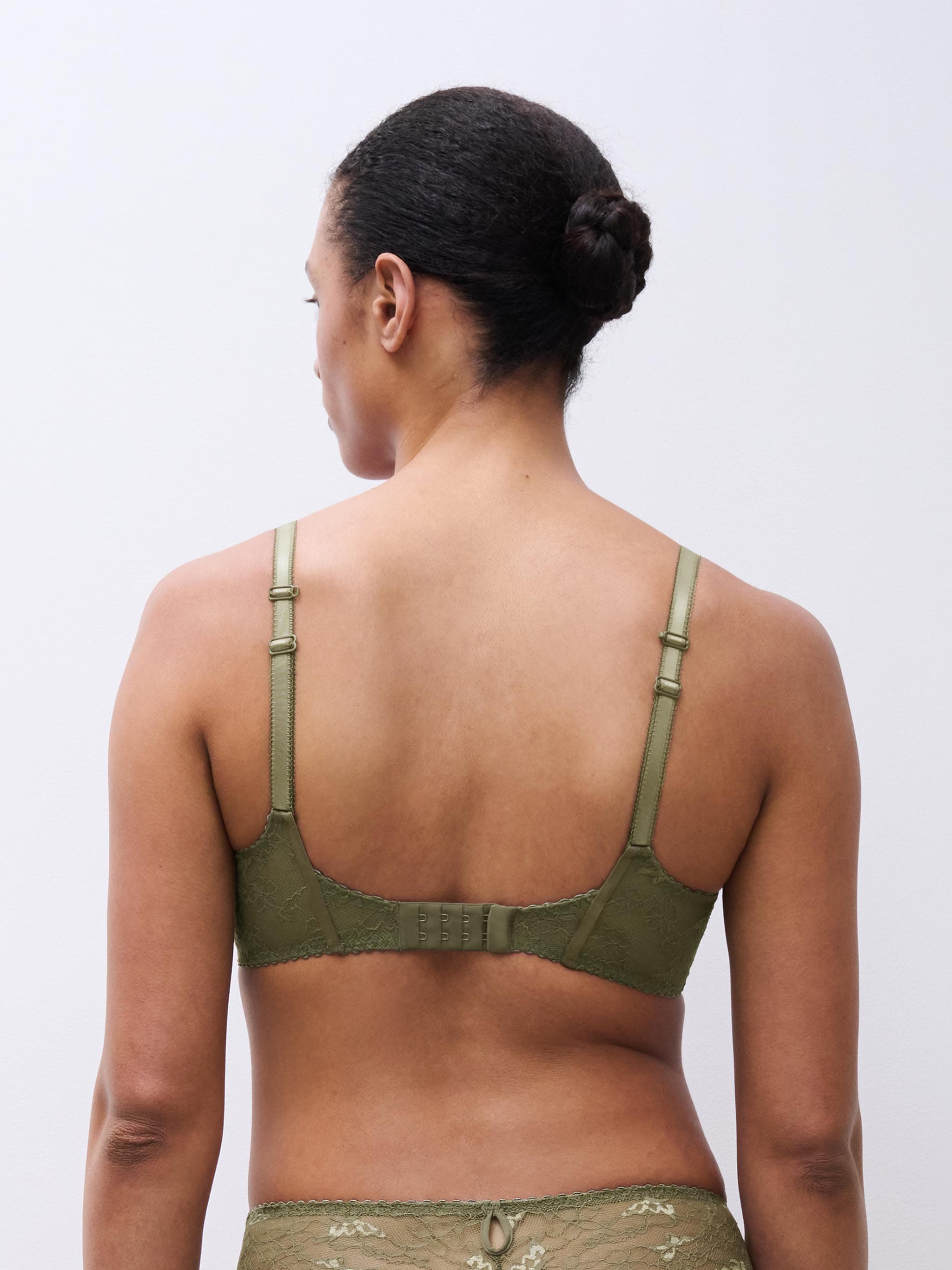 Soutien-gorge coques plongeant
