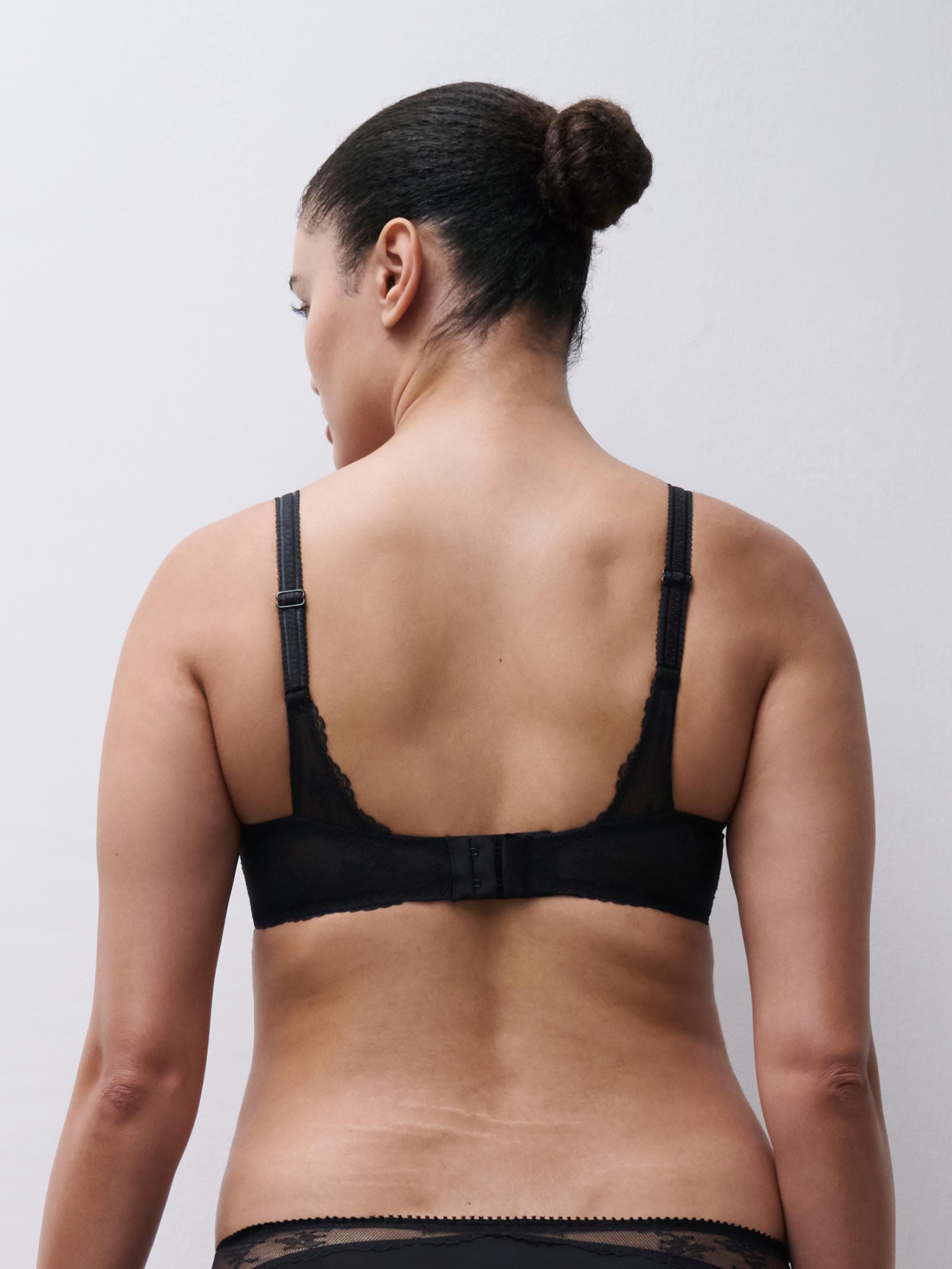 Soutien-gorge emboîtant
