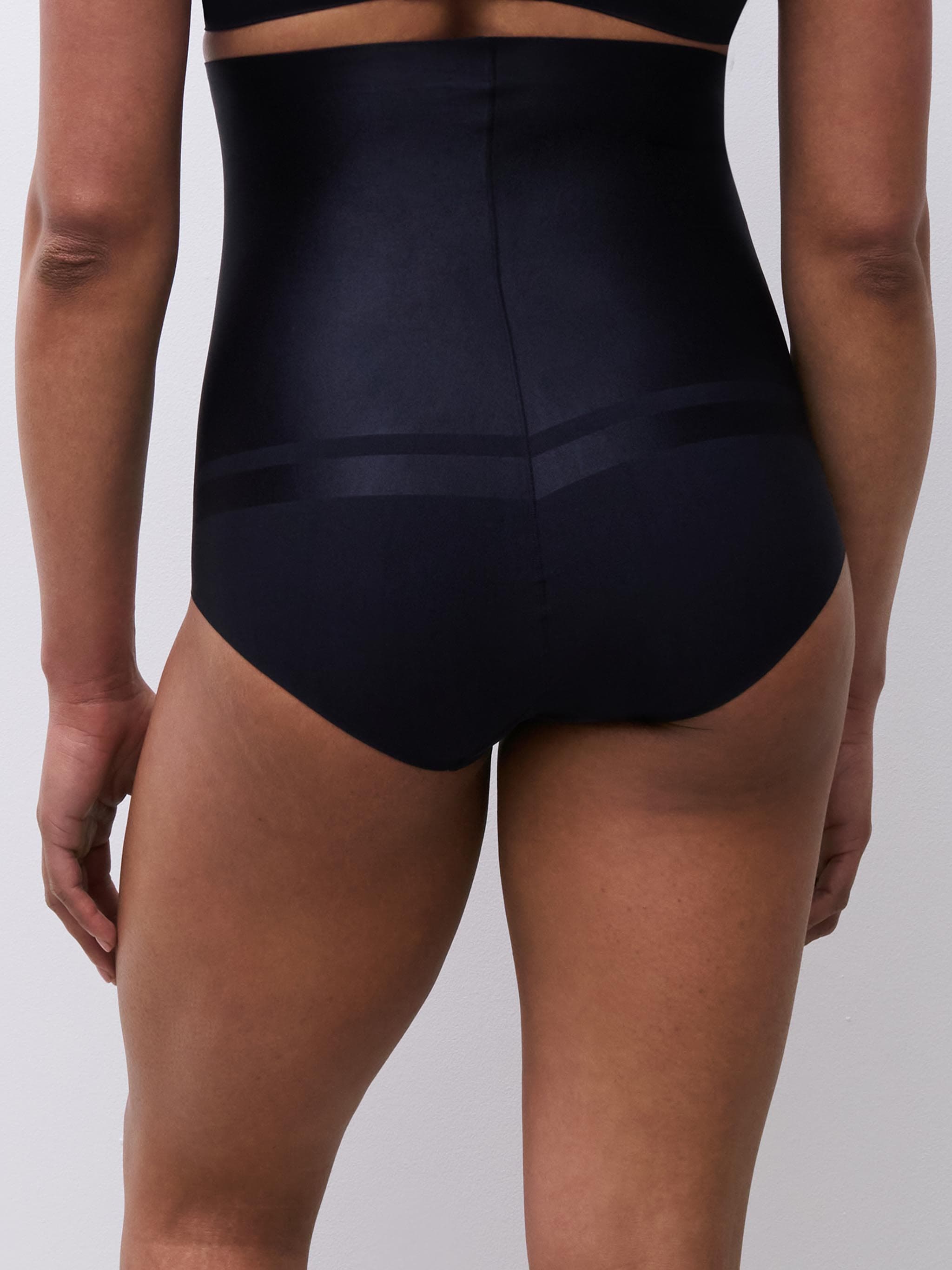 Culotte gainante taille très haute
