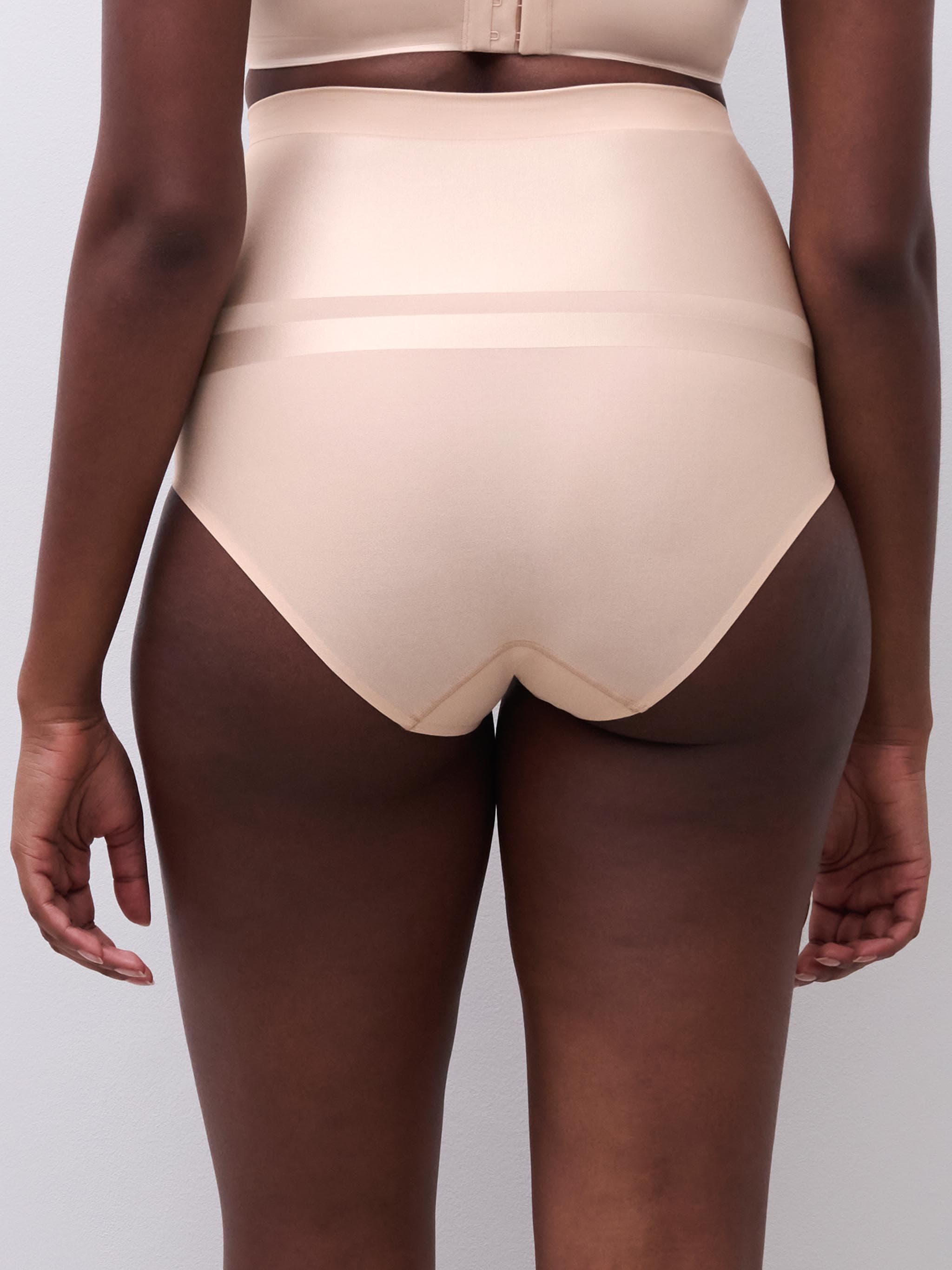 Culotte gainante taille haute