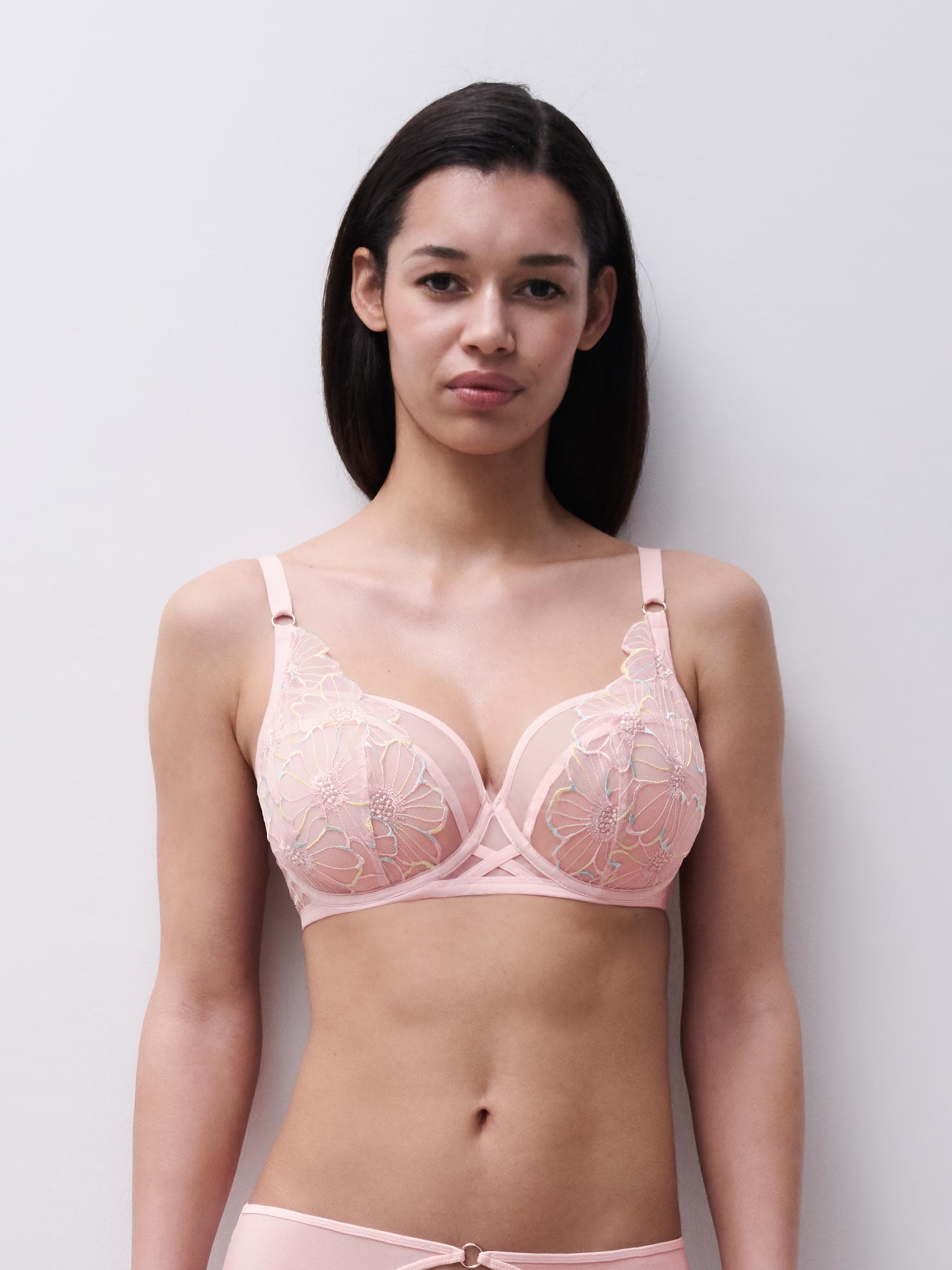 Soutien-gorge emboîtant