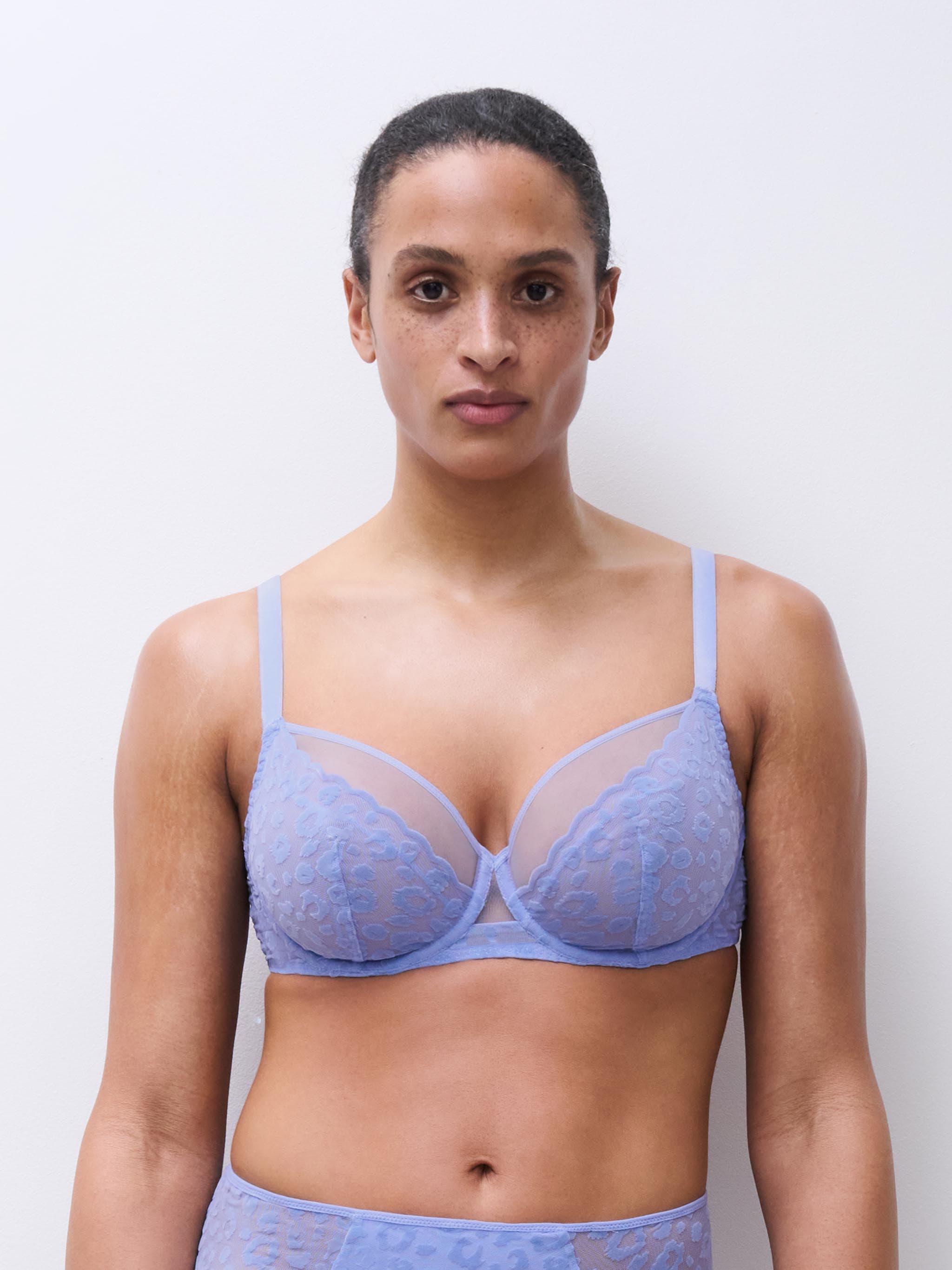 Soutien-gorge emboîtant