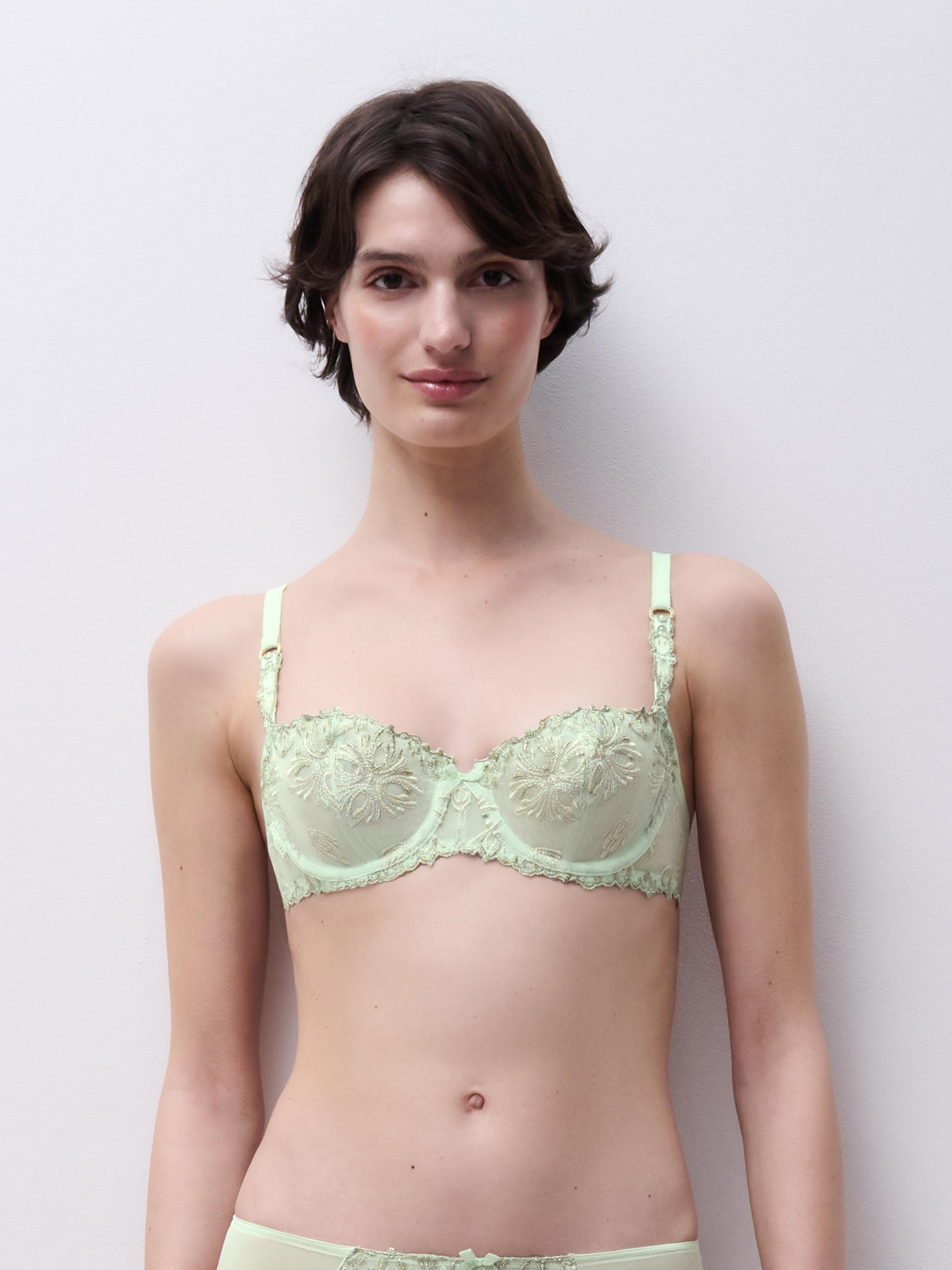 Soutien-gorge corbeille