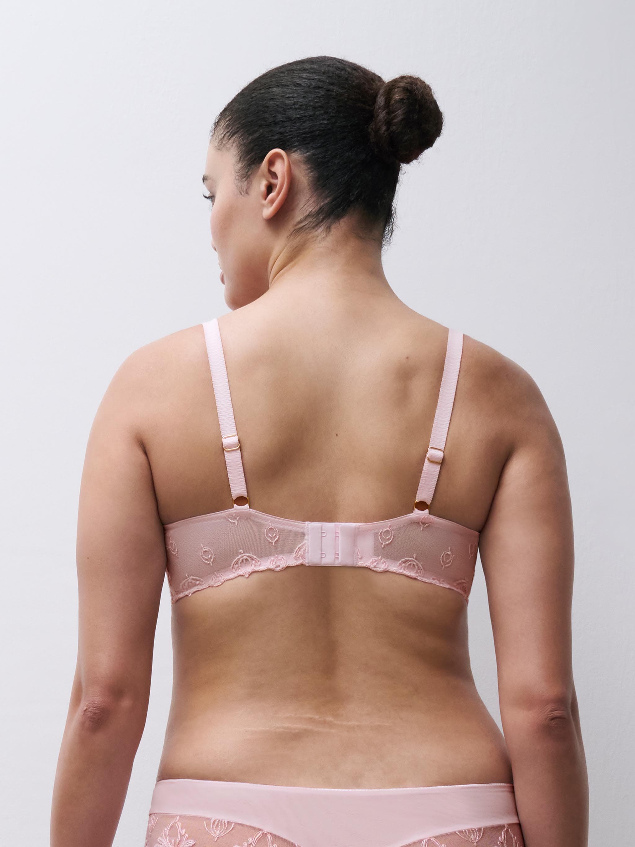 Soutien-gorge corbeille