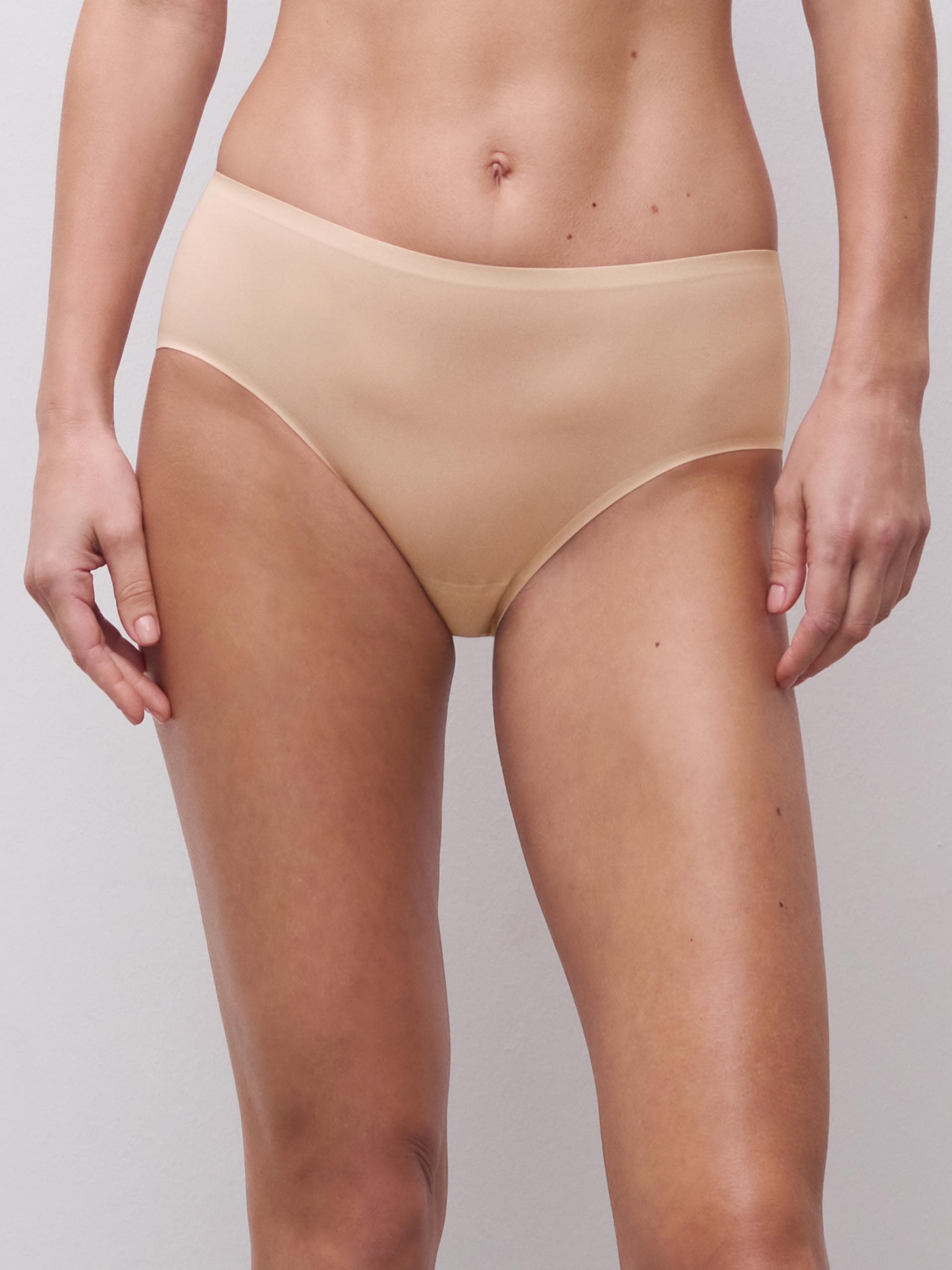 Shorty - Nude