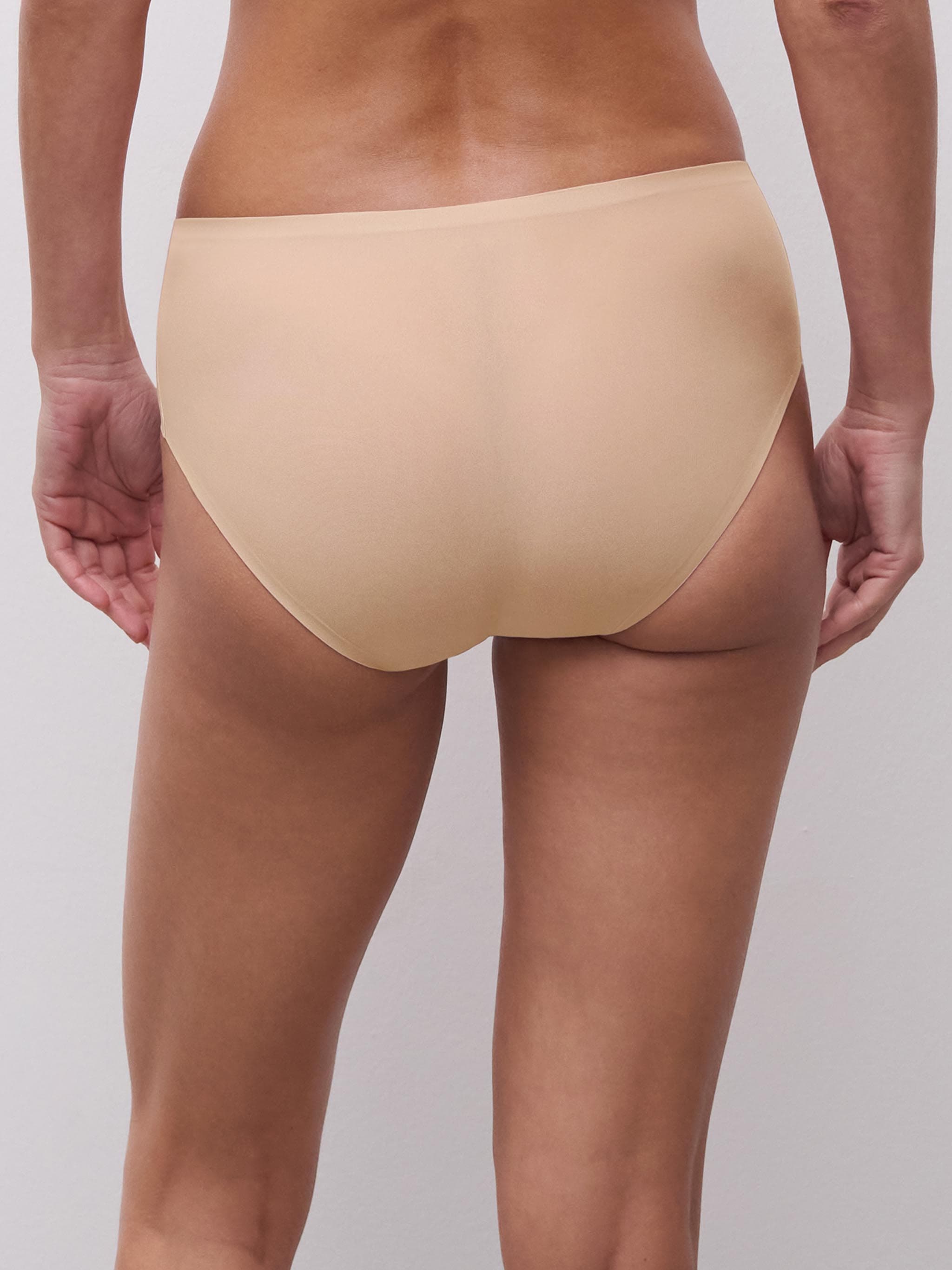 Shorty - Nude