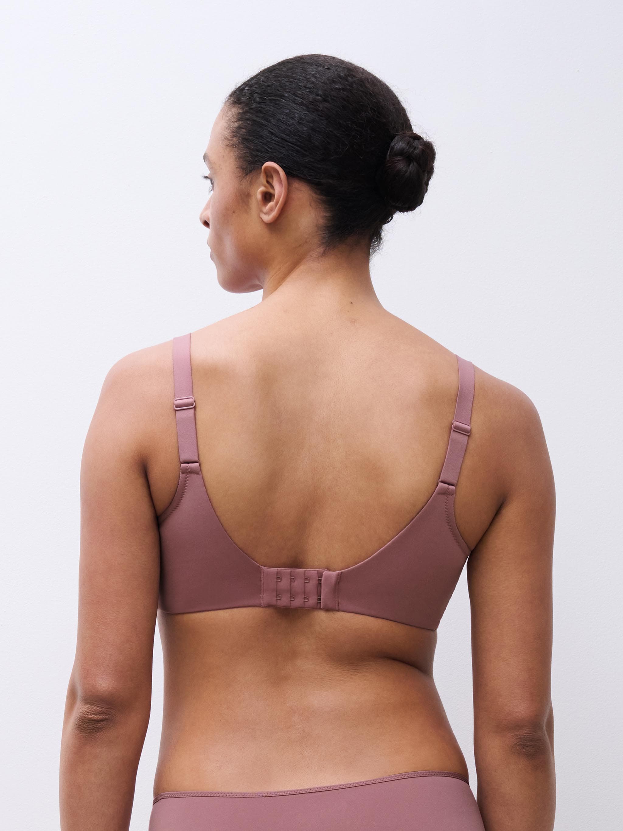 Soutien-gorge emboîtant