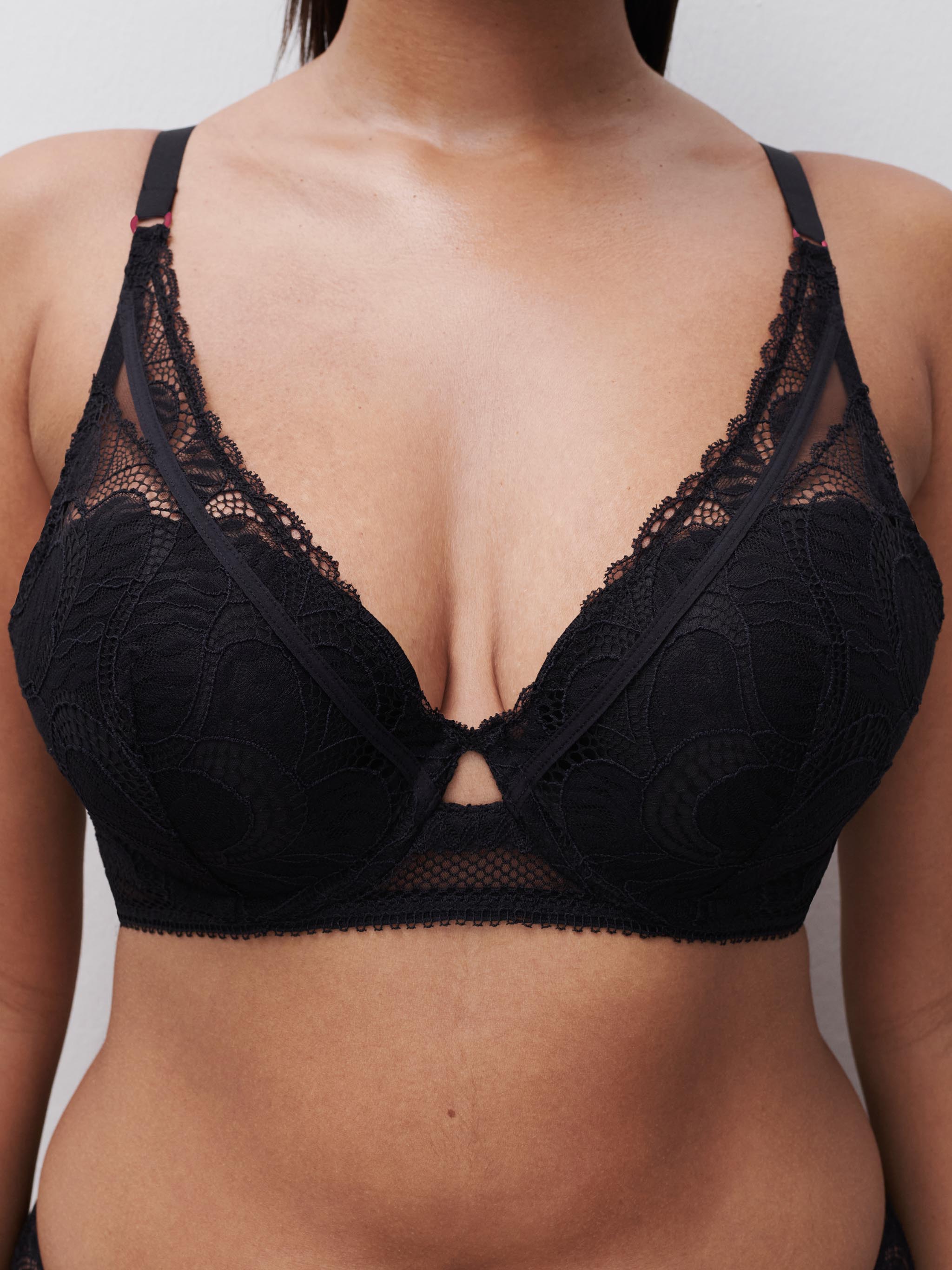 Soutien-gorge Chantelle Irrésistible 1115 - Coques Invisibles, Taille 95E/80E - Marron Foncé - Neuf Avec étiquettes
