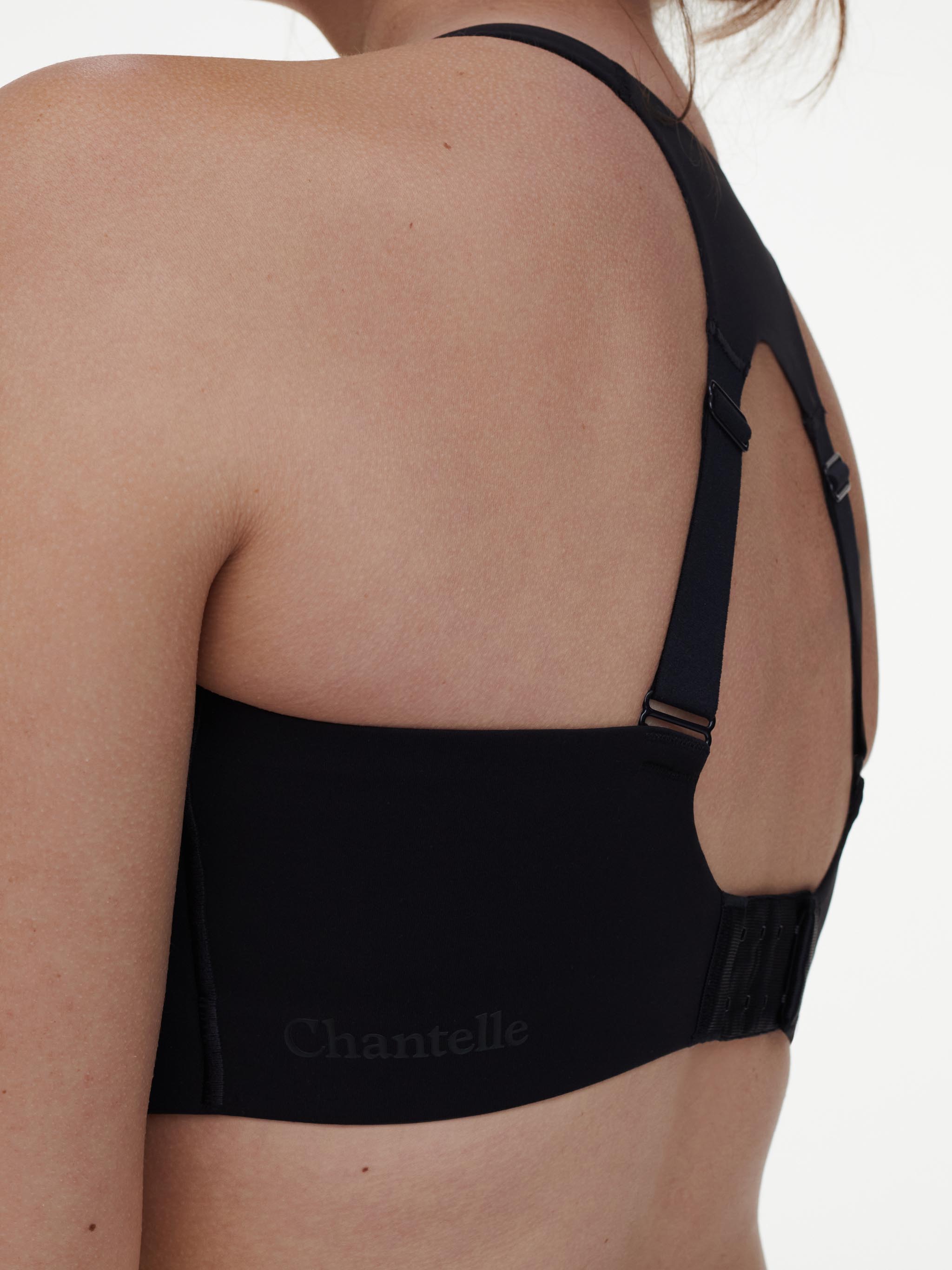 Soutien gorge sport maintien eleve Noir Sport Chantelle