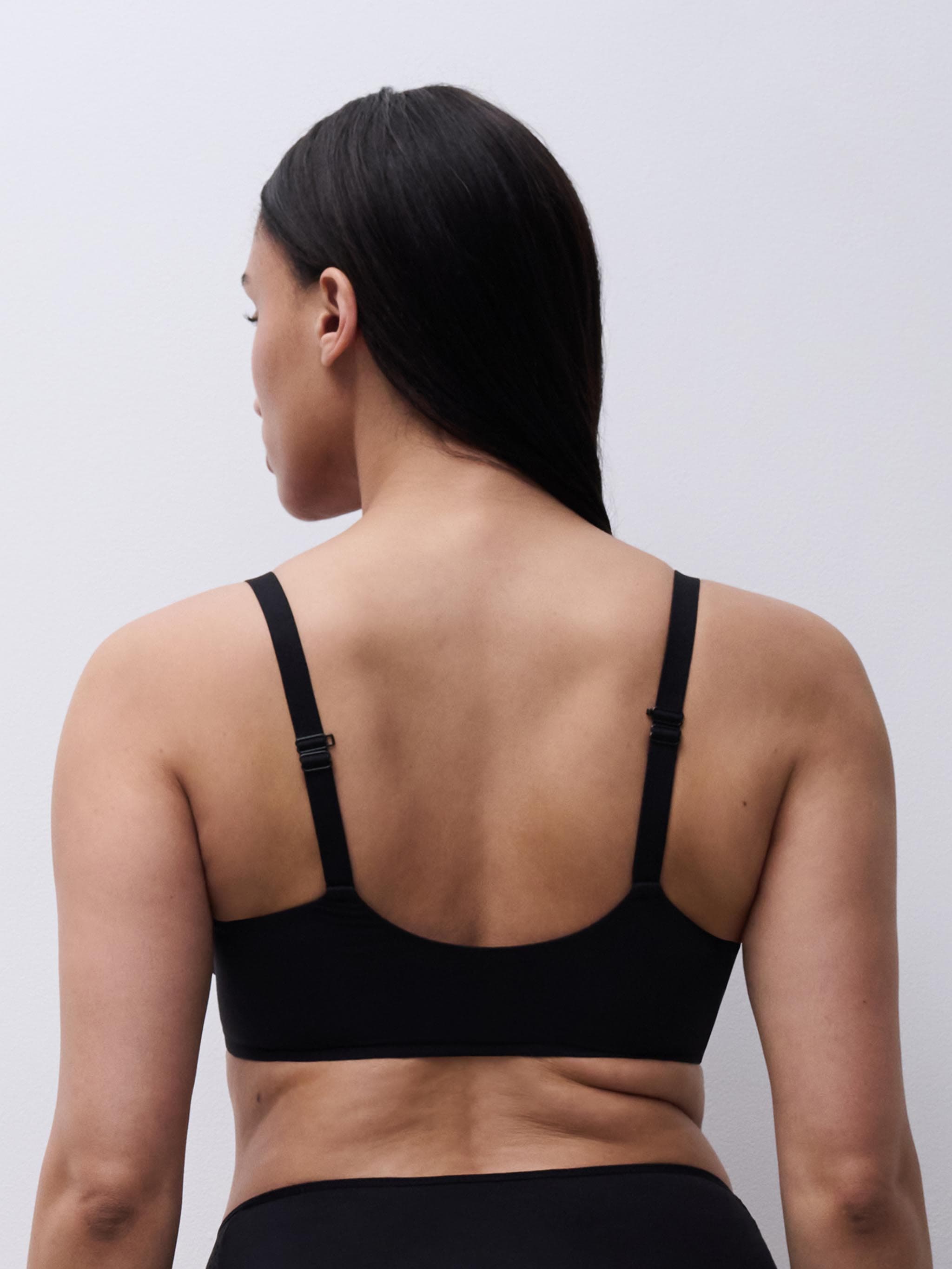 Molded full coverage bra with front opening