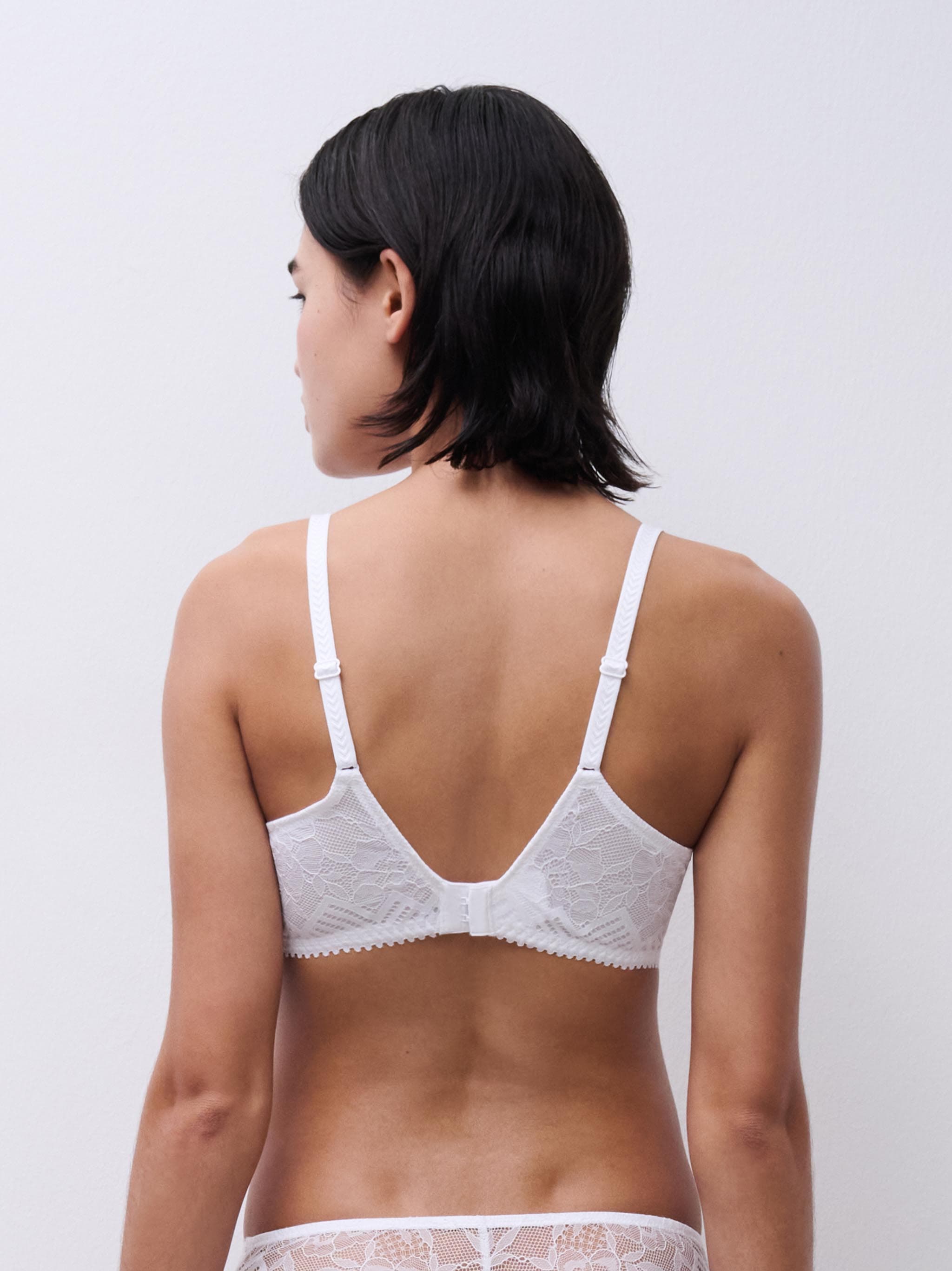 Full coverage t-shirt bra - White