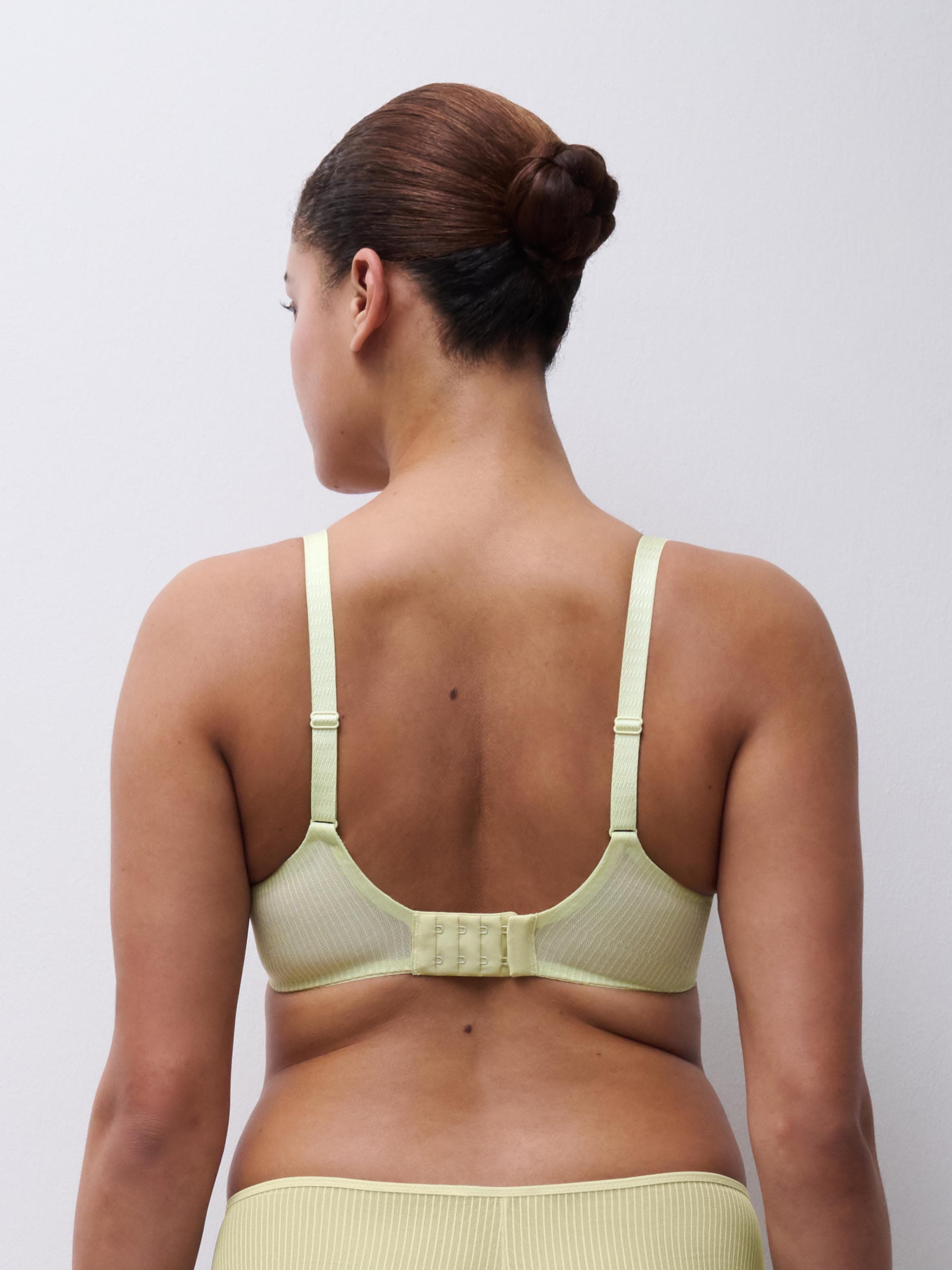 Plunge t-shirt bra - Wild pistachio