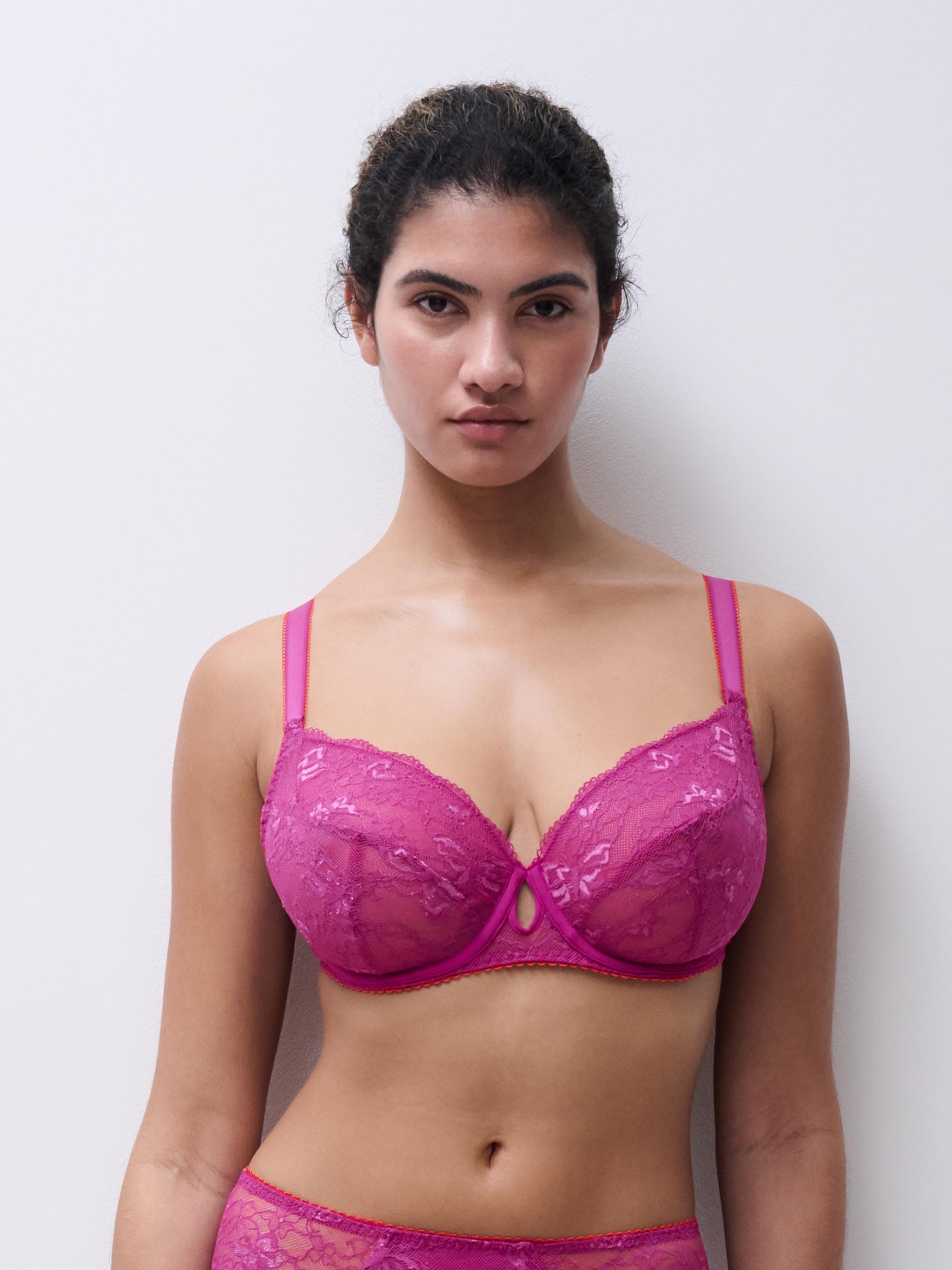 Full coverage bra