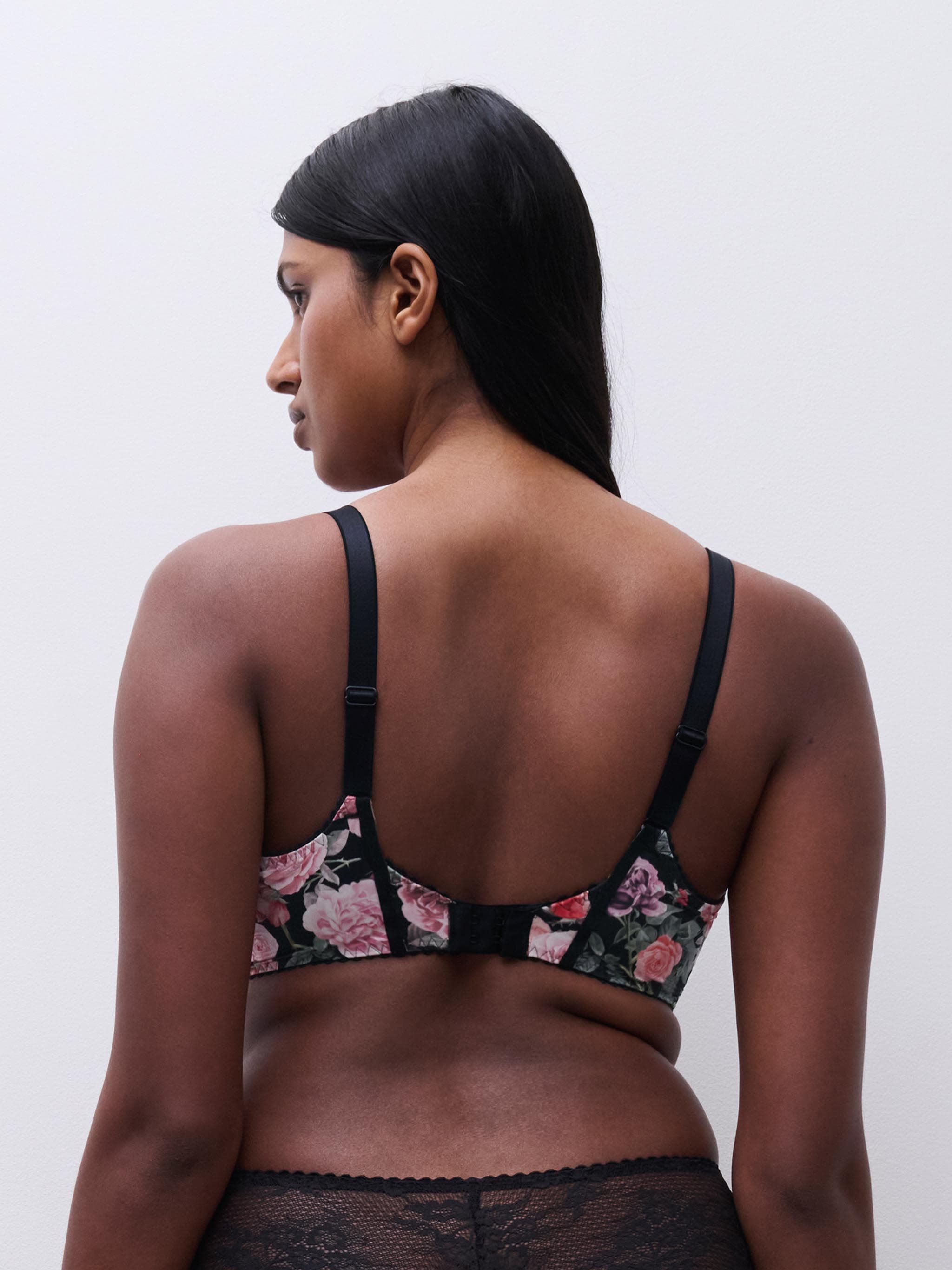 Full coverage bra